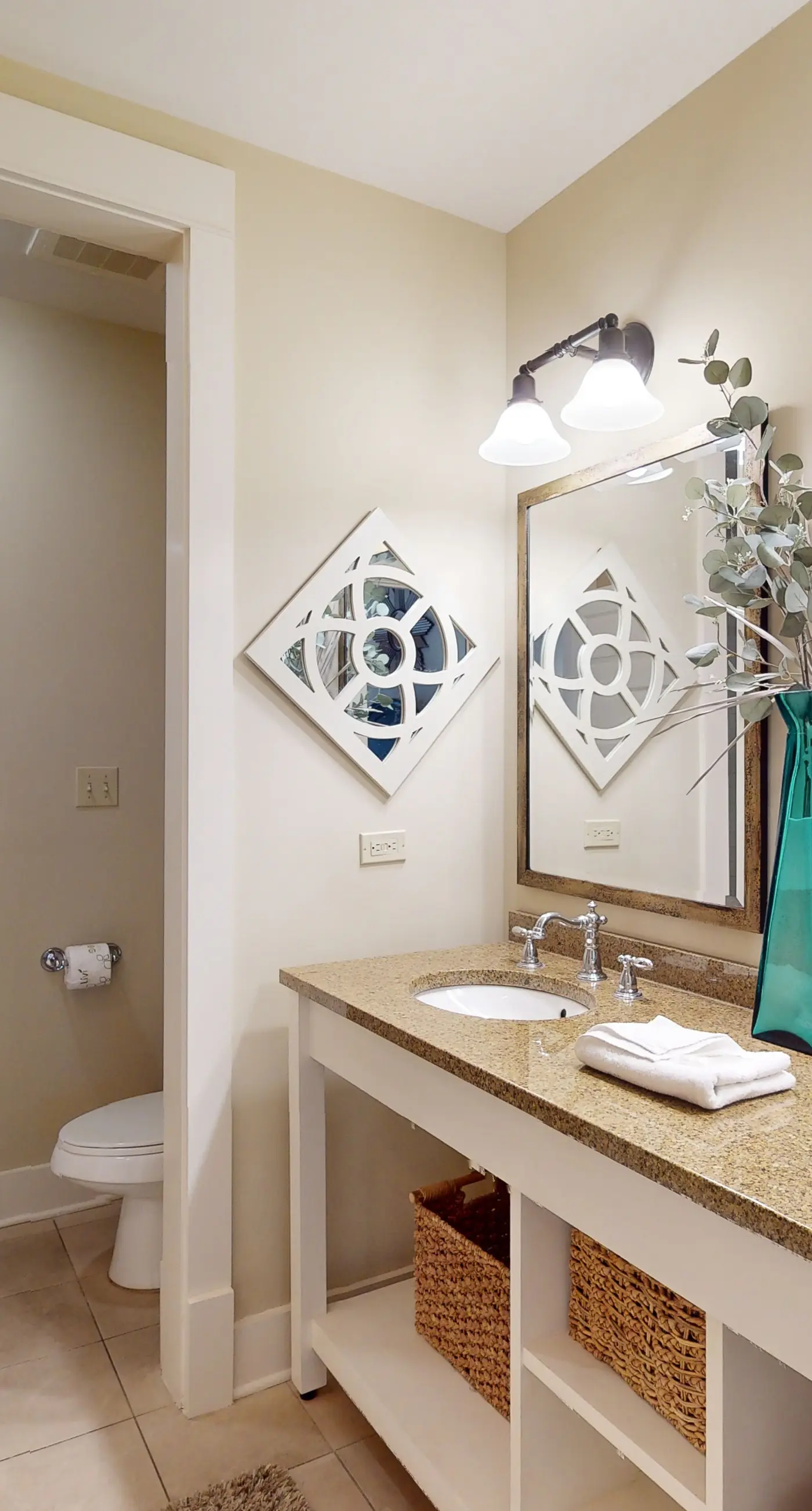Beautiful condo with furnished balcony, pool & private beach access