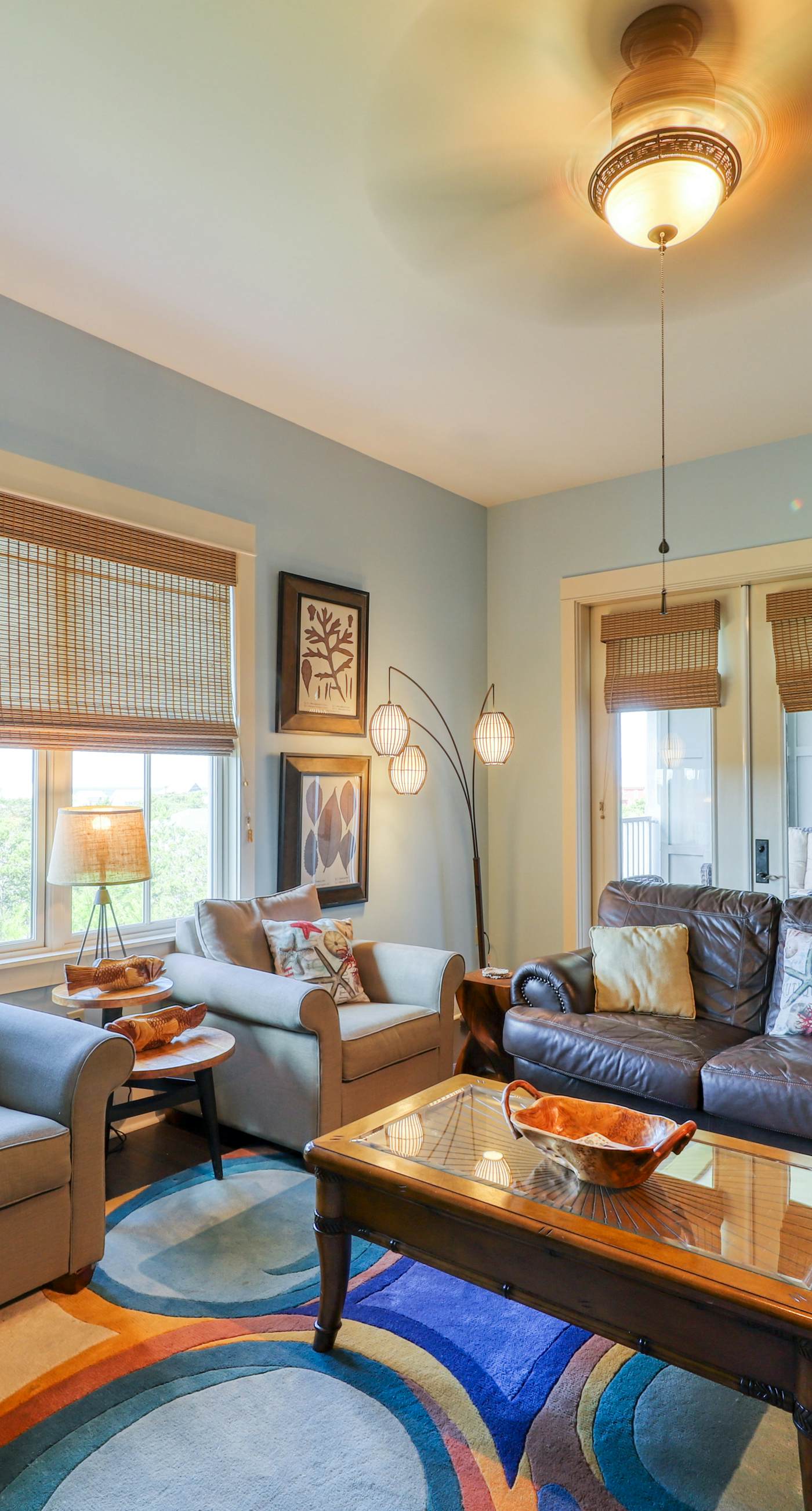 Sophisticated condo with pool, central AC & beach access