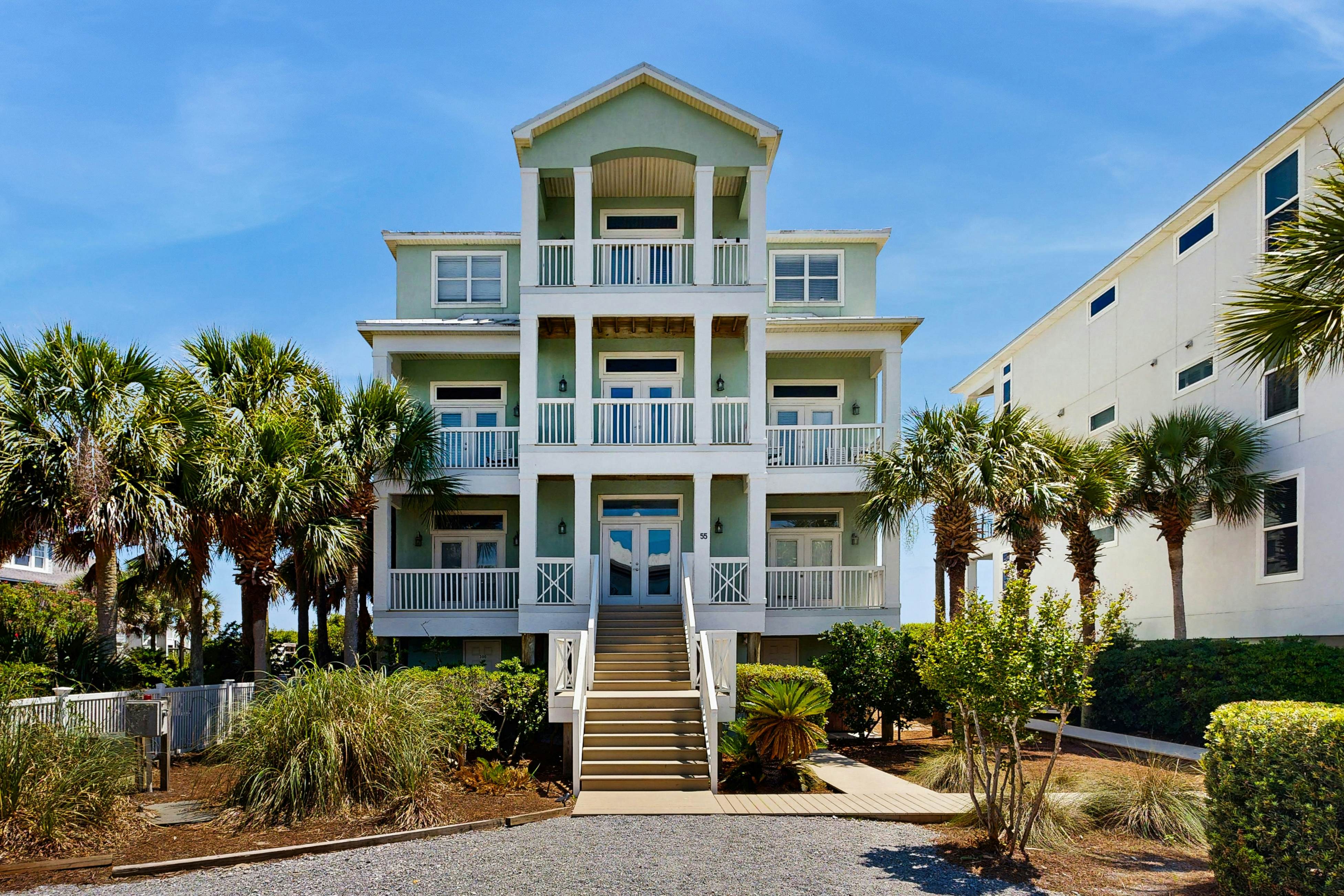 Gorgeous gulf-front condo w/shared outdoor pool  - beach service included