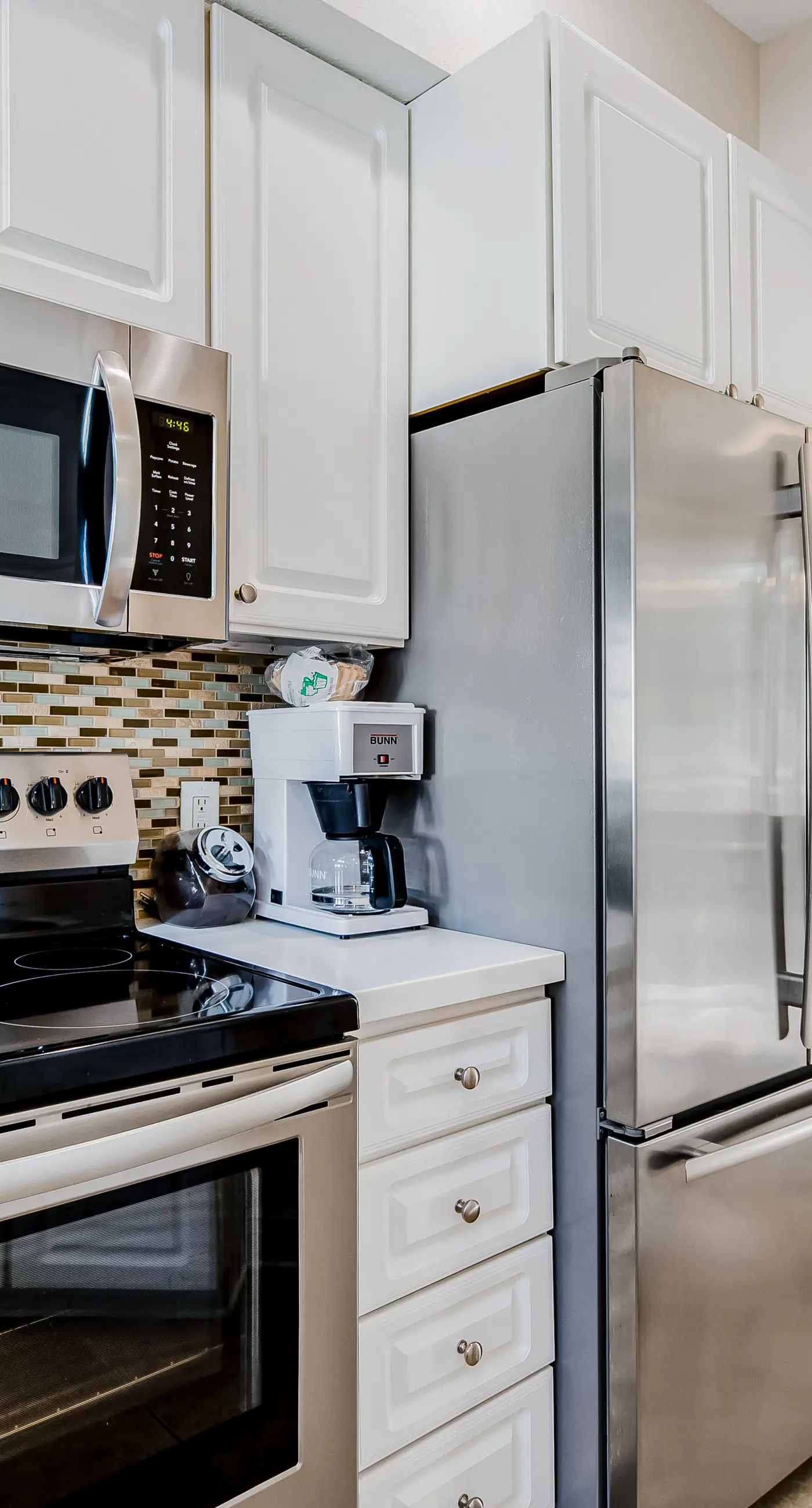 Bright, Airy Condo with Shared Outdoor Pool, High-Speed WiFi, and Central AC