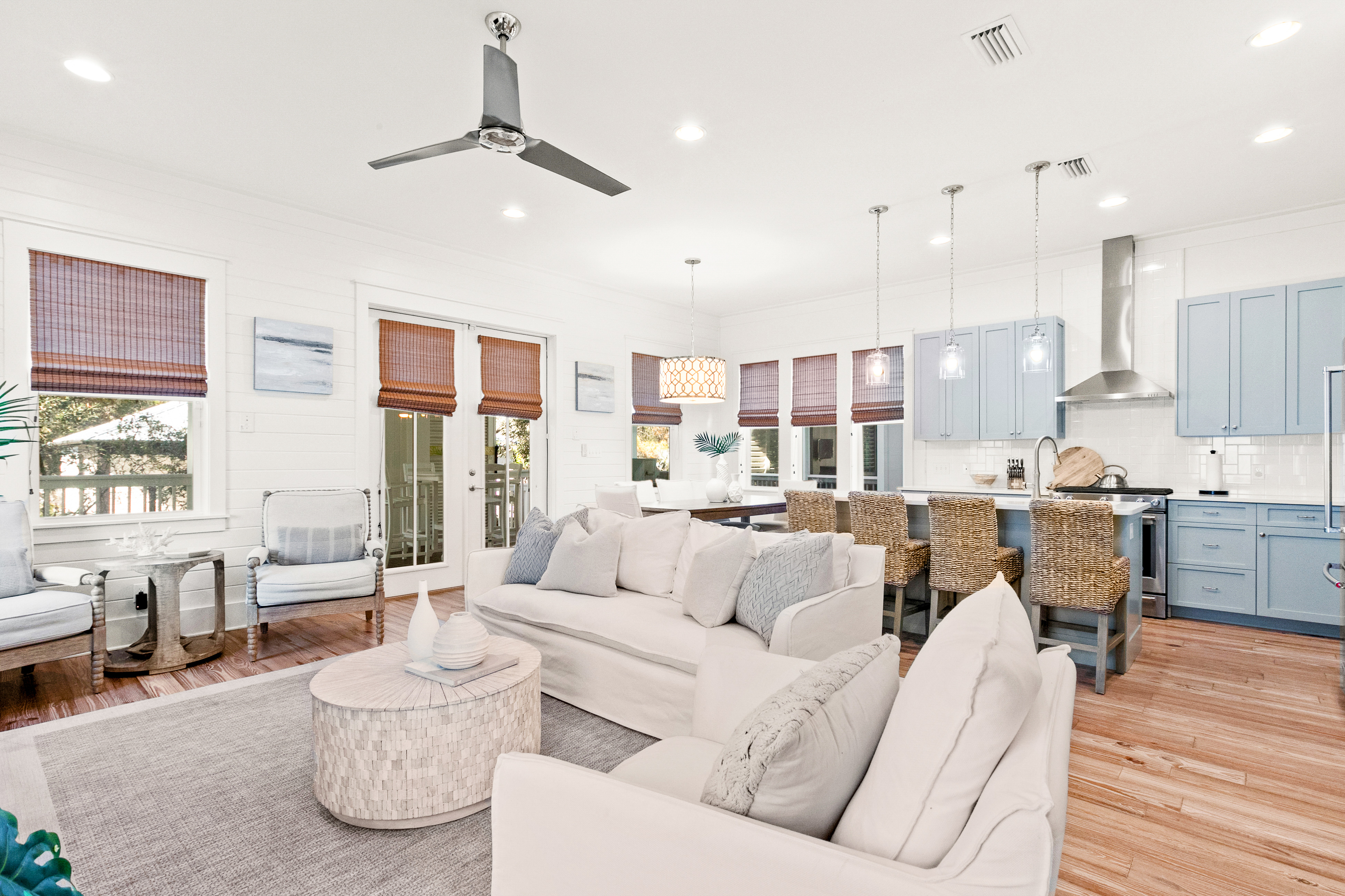 Modern beachside haven with LSV and gas grill - bike to Blue Mt Beach