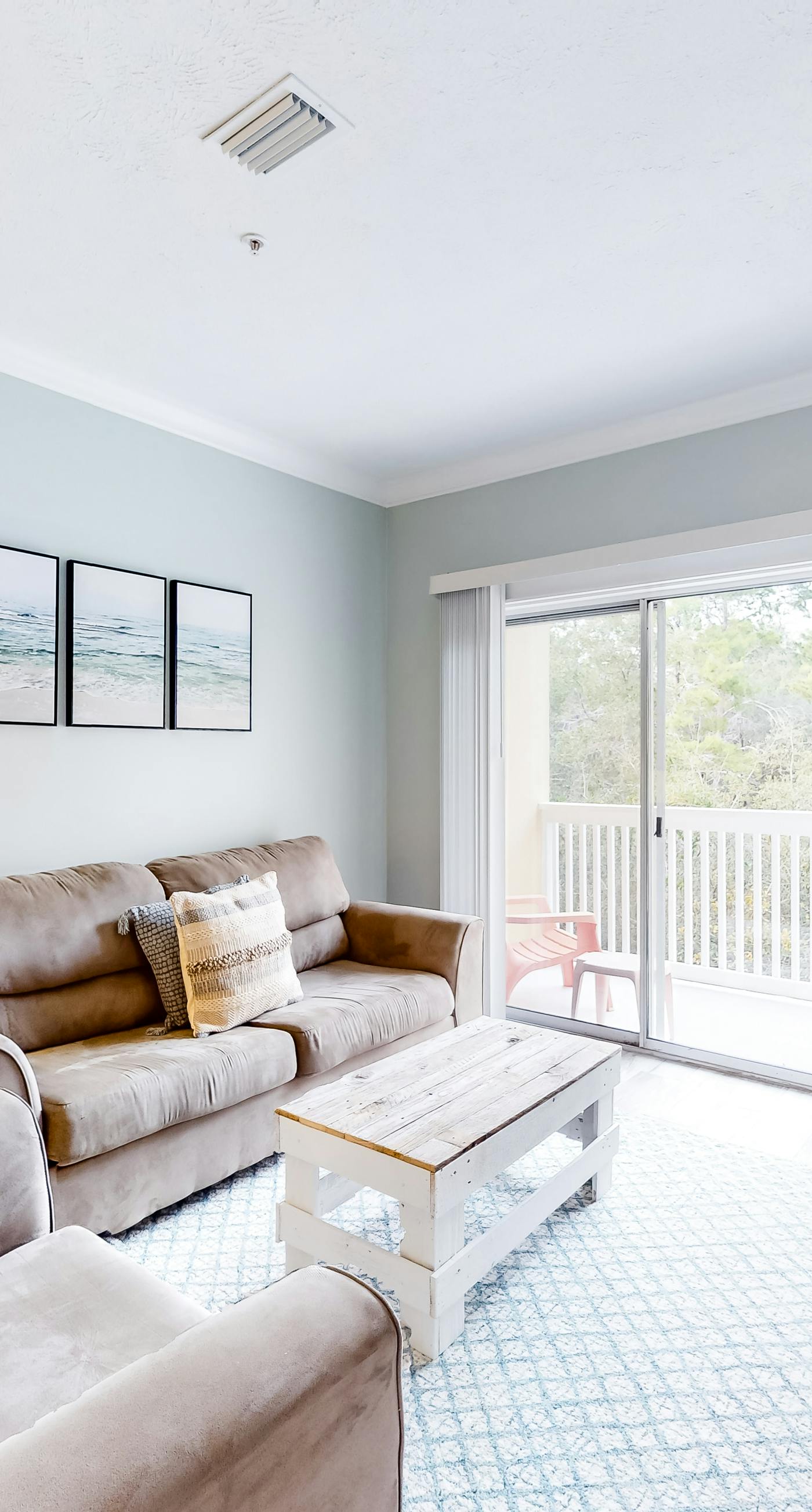 Peaceful condo with pool access, central AC, and washer&dryer