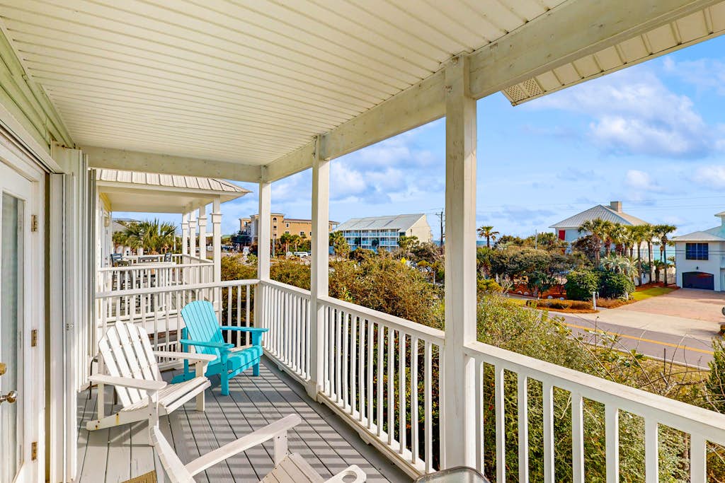 Gulf views & shared pool - pet friendly