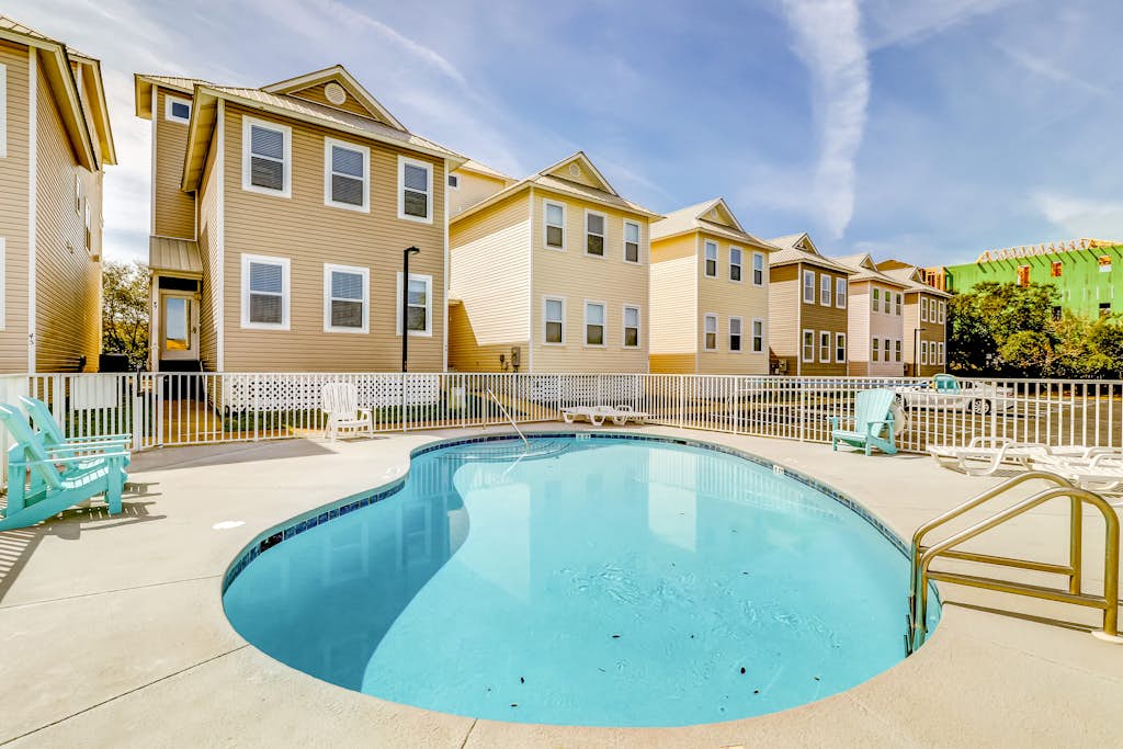 Gulf views & shared pool - pet friendly