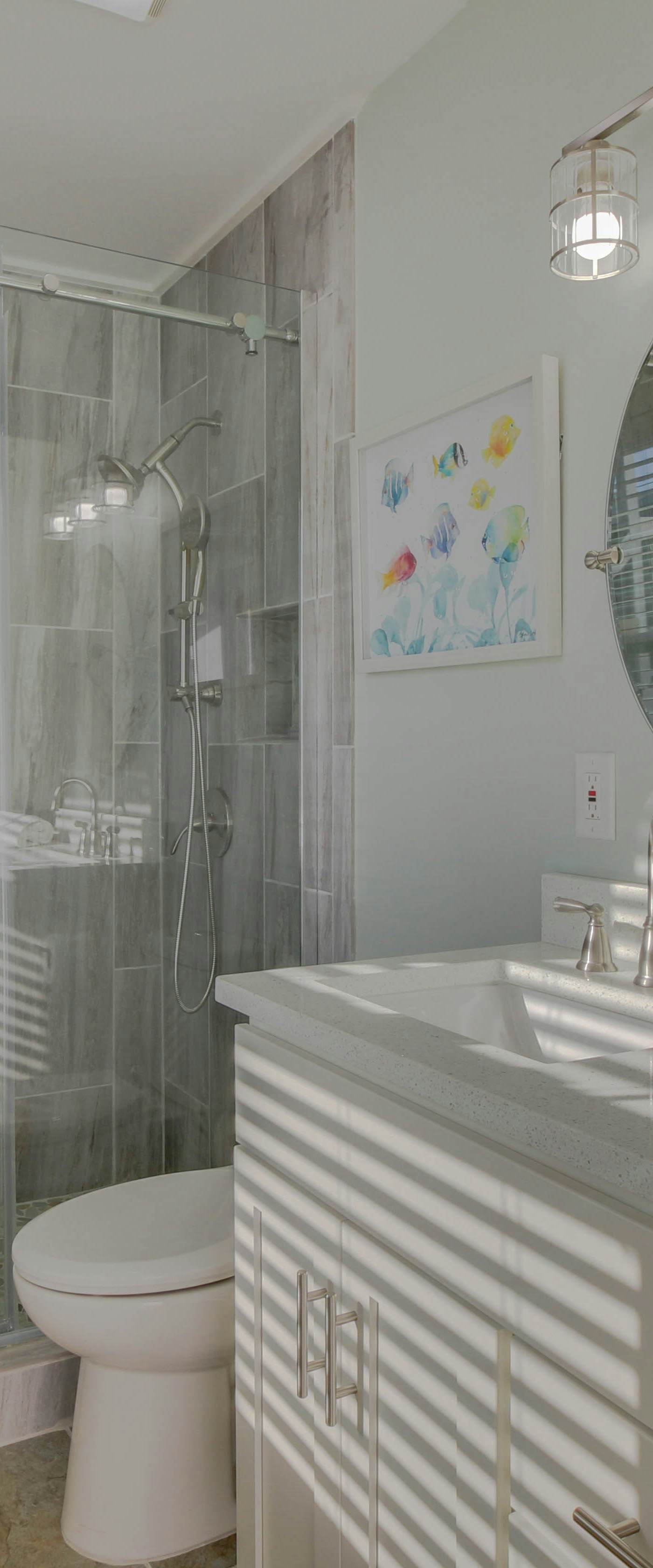 Completely Remodeled Beachside Studio with Pool - Snowbirds Welcome