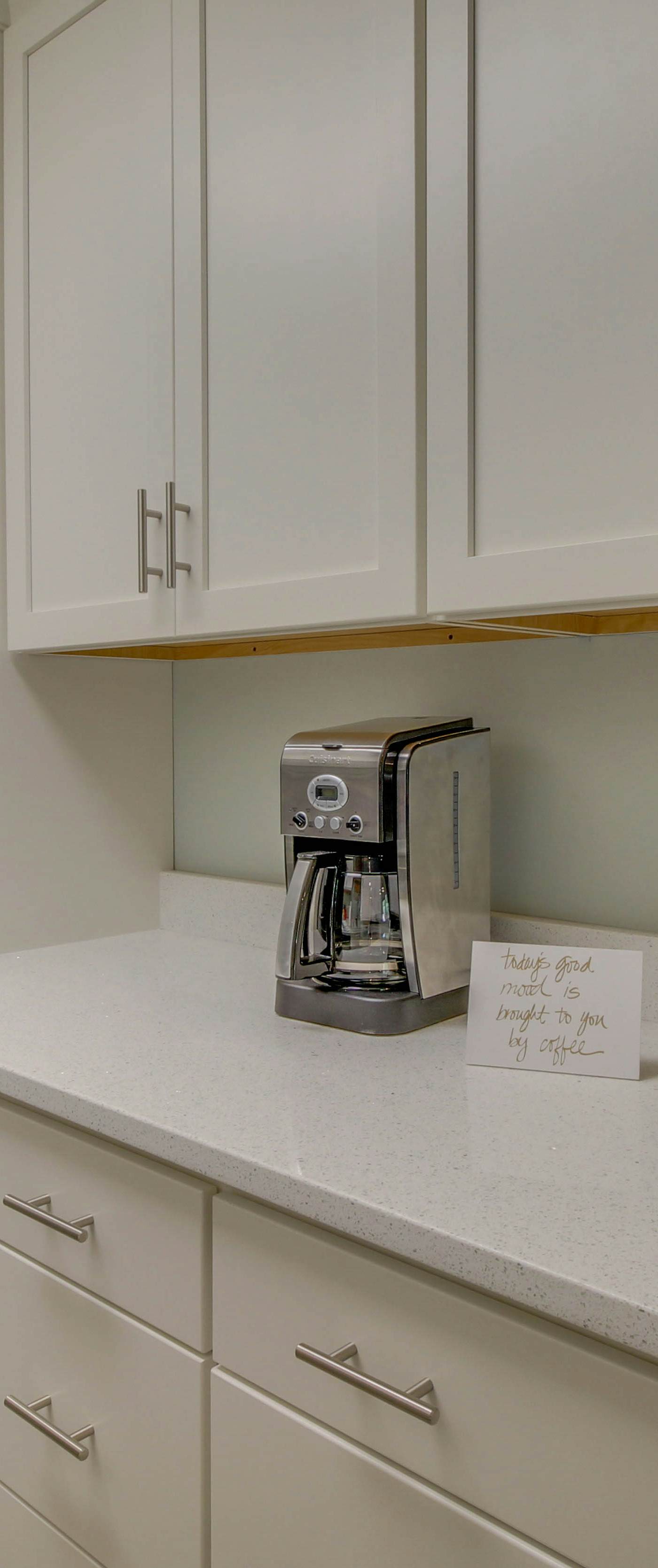 Completely Remodeled Beachside Studio with Pool - Snowbirds Welcome