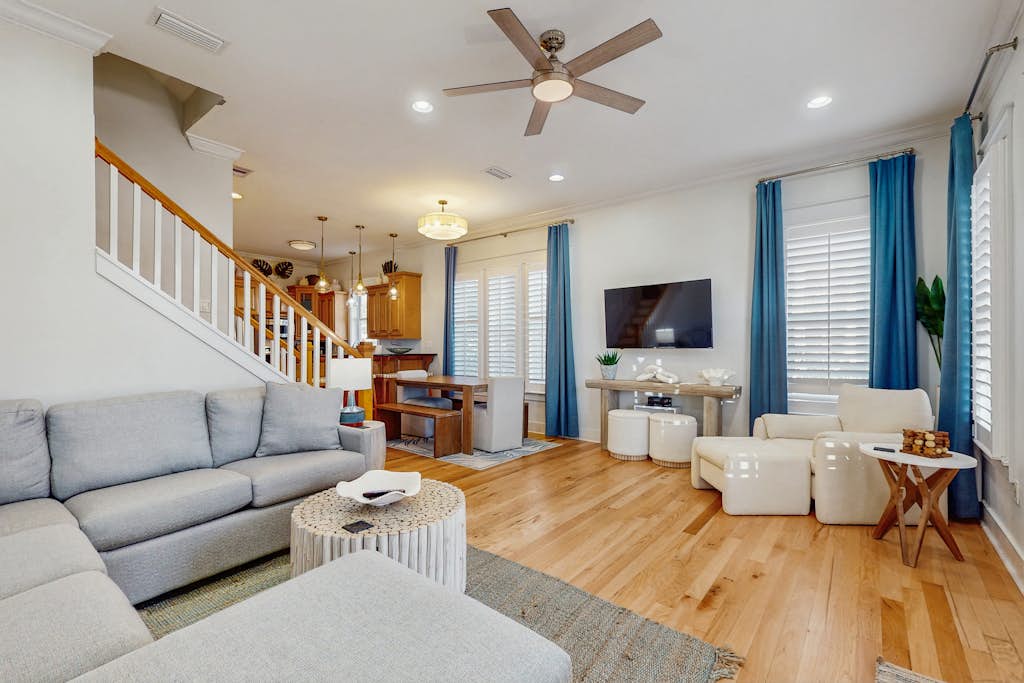 Spacious private home with patio, balconies, close to beaches & shared pool