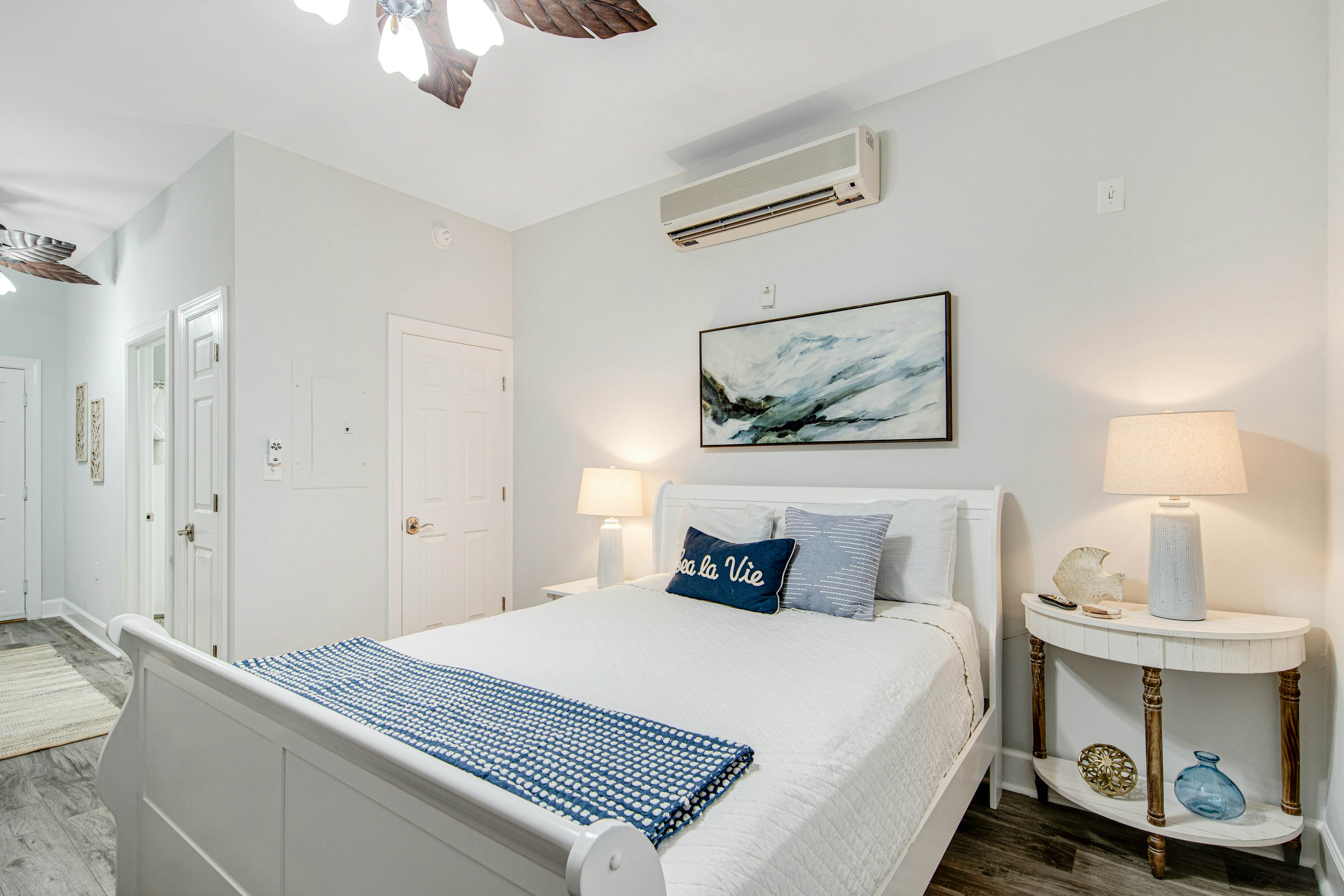 Peaceful studio with pool, convenient kitchenette, beach access & WiFi