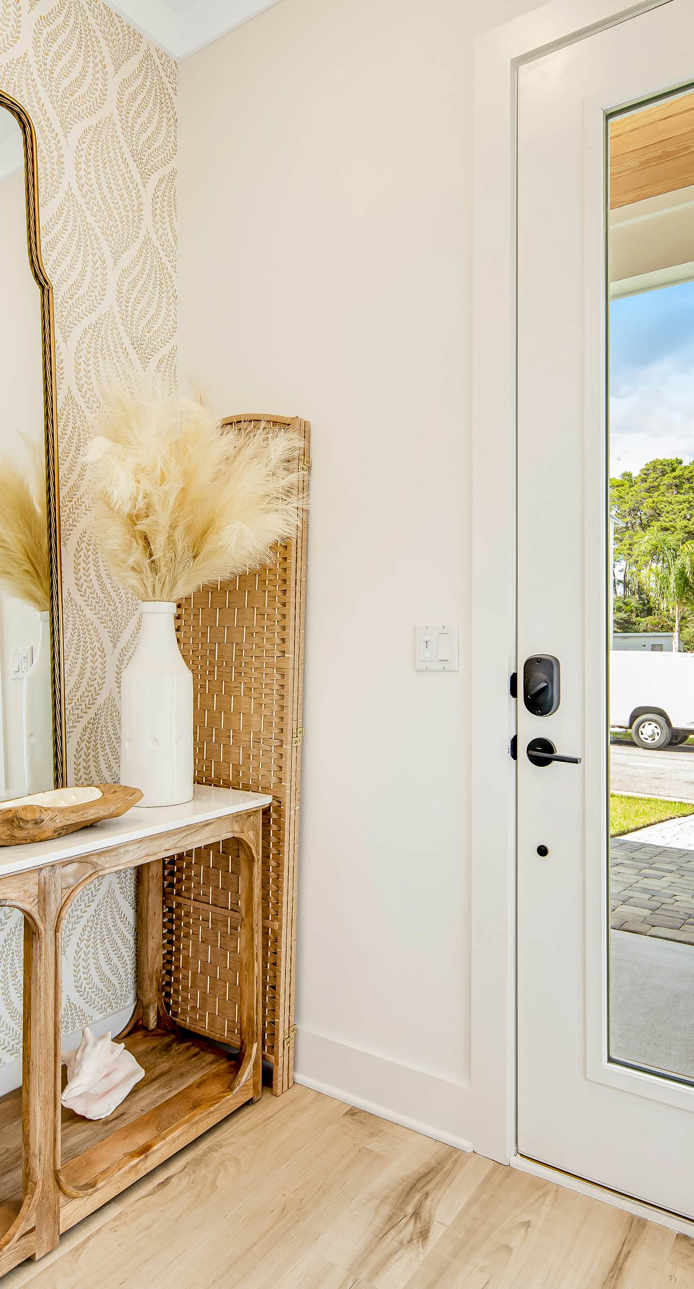 Dog-friendly home with community pool, flat top grill, and custom coffee bar