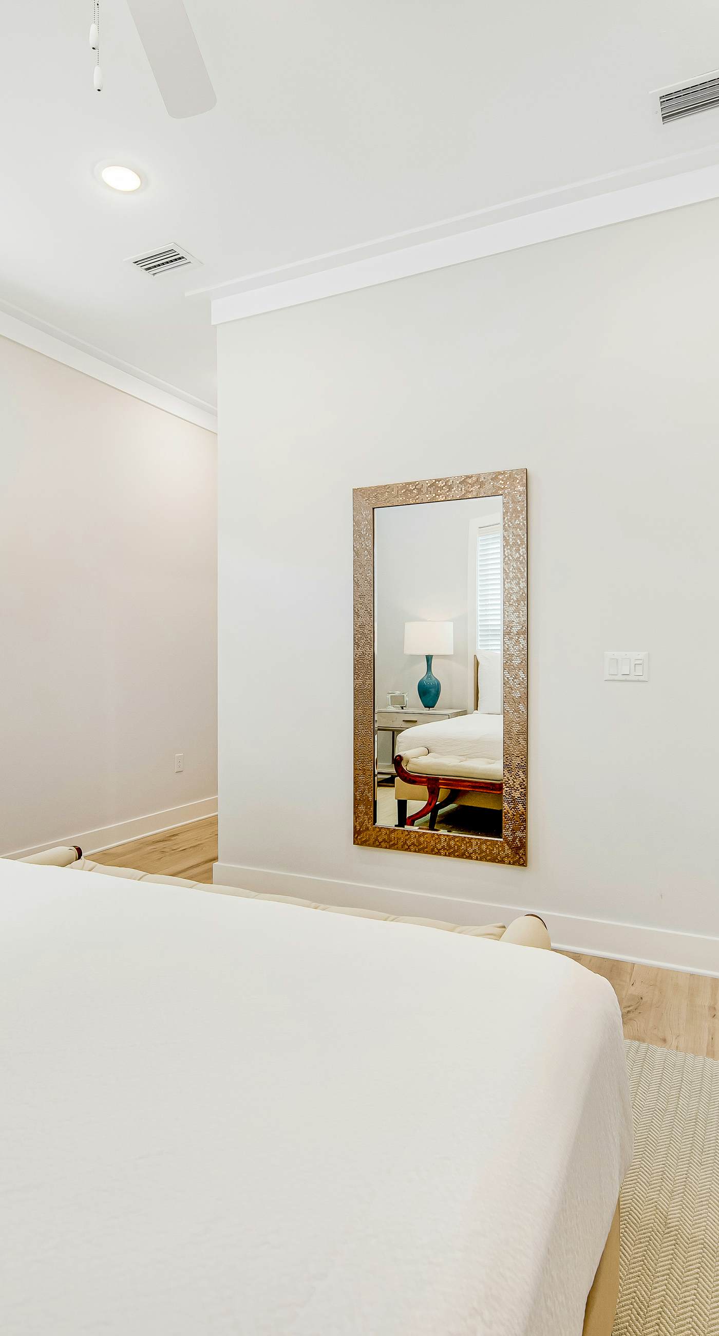 Dog-friendly home with community pool, flat top grill, and custom coffee bar