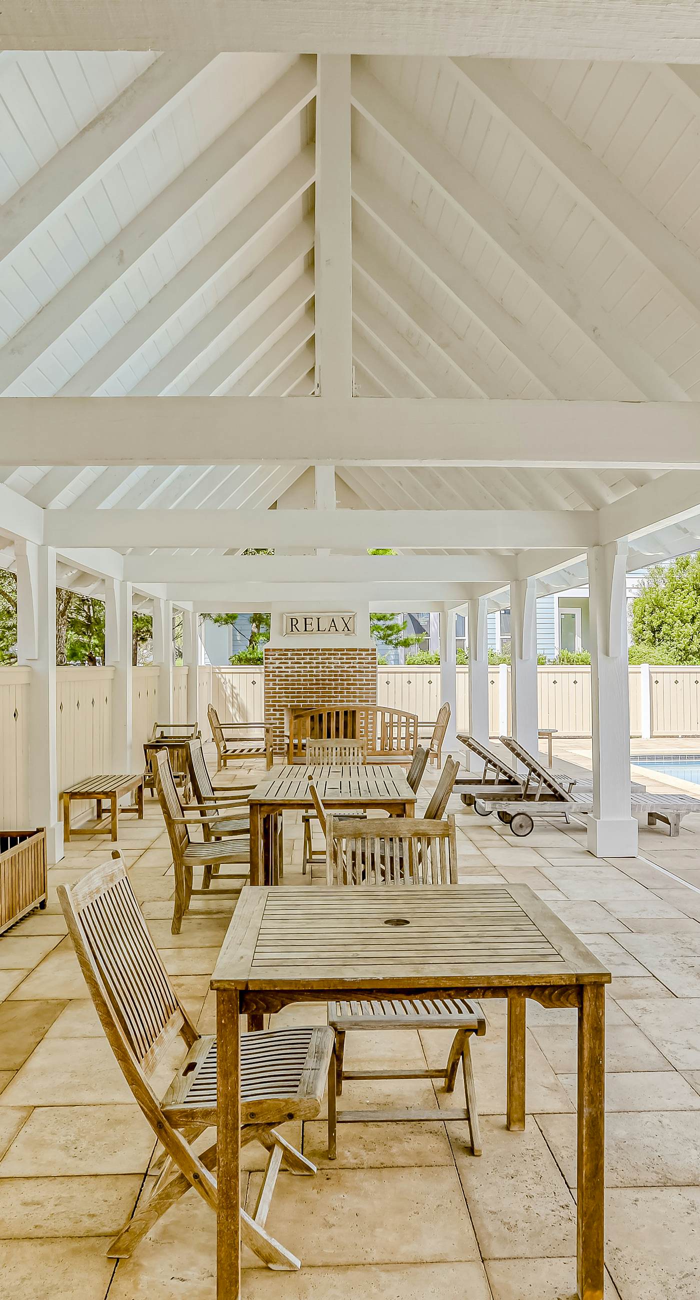 Dog-friendly home with community pool, flat top grill, and custom coffee bar