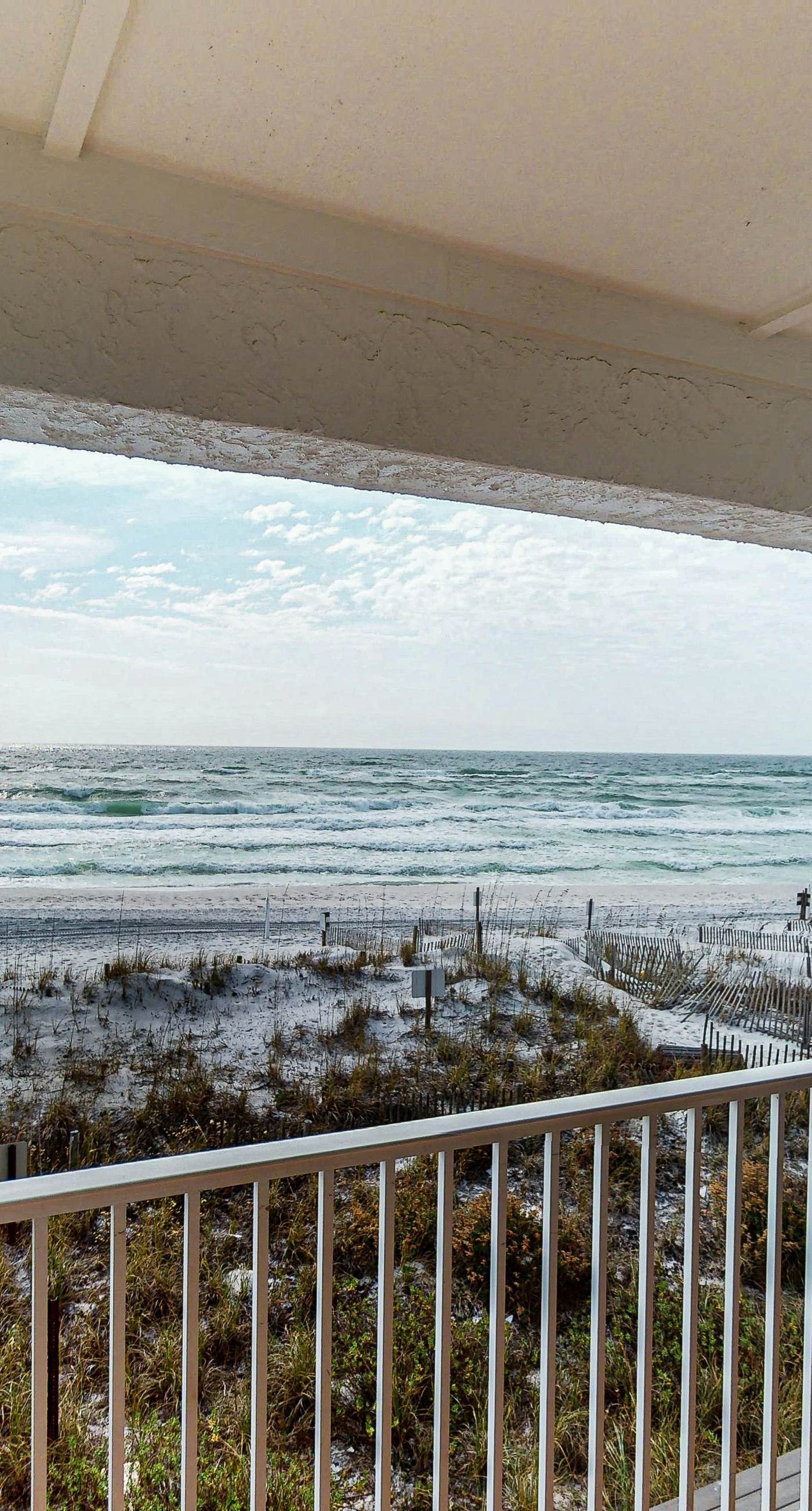Charming gulf-front 2nd floor condo in South Walton Outdoor showers on-site