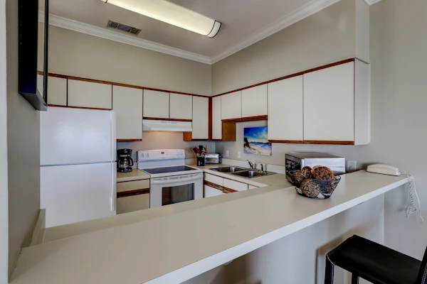 Beachfront Corner Condo w/ Free WiFi, Stunning Gulf View, & a Shared Pool