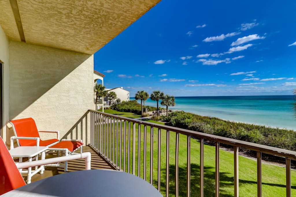 Beachfront Corner Condo w/ Free WiFi, Stunning Gulf View, & a Shared Pool