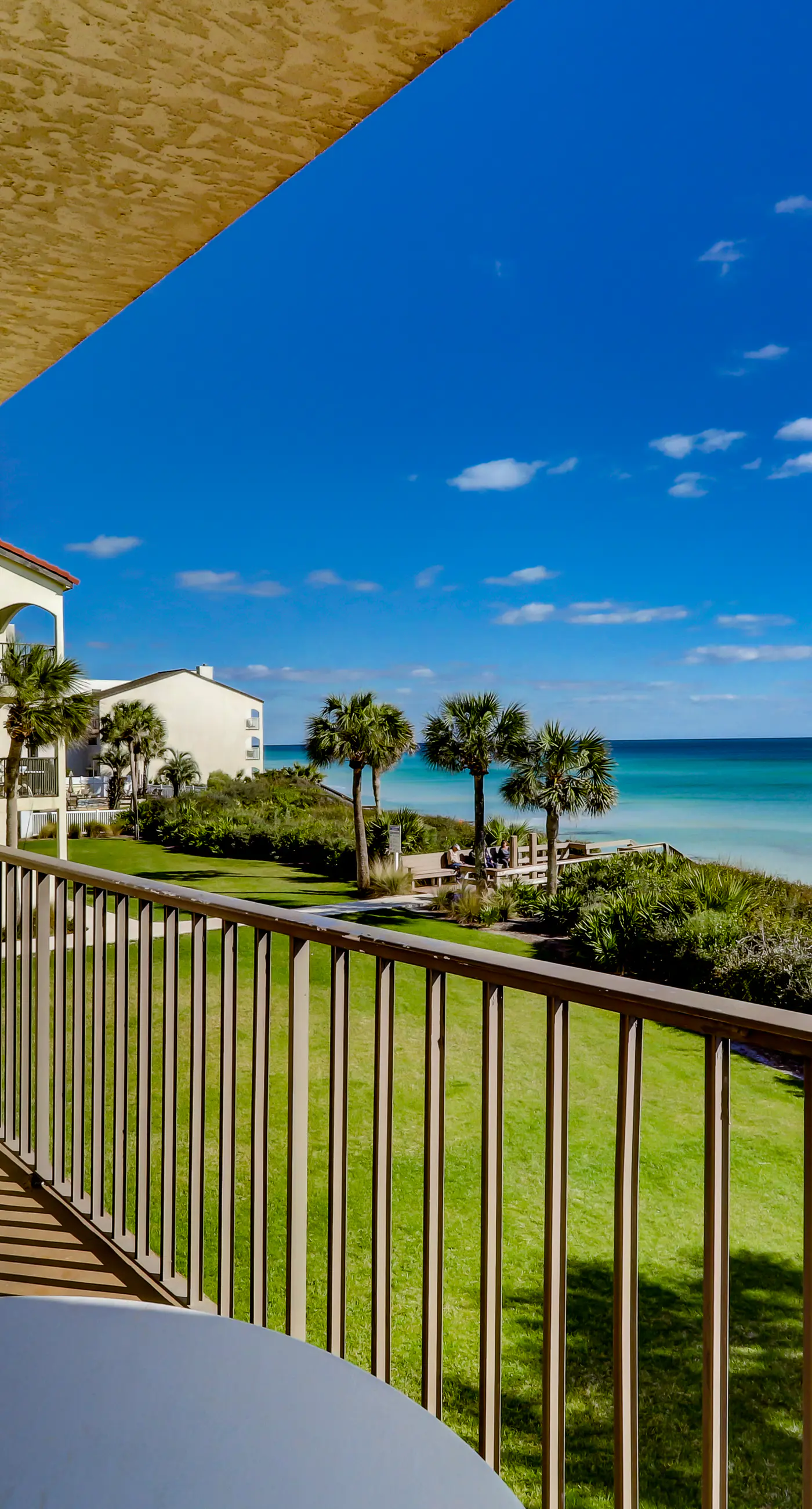 Beachfront Corner Condo w/ Free WiFi, Stunning Gulf View, & a Shared Pool