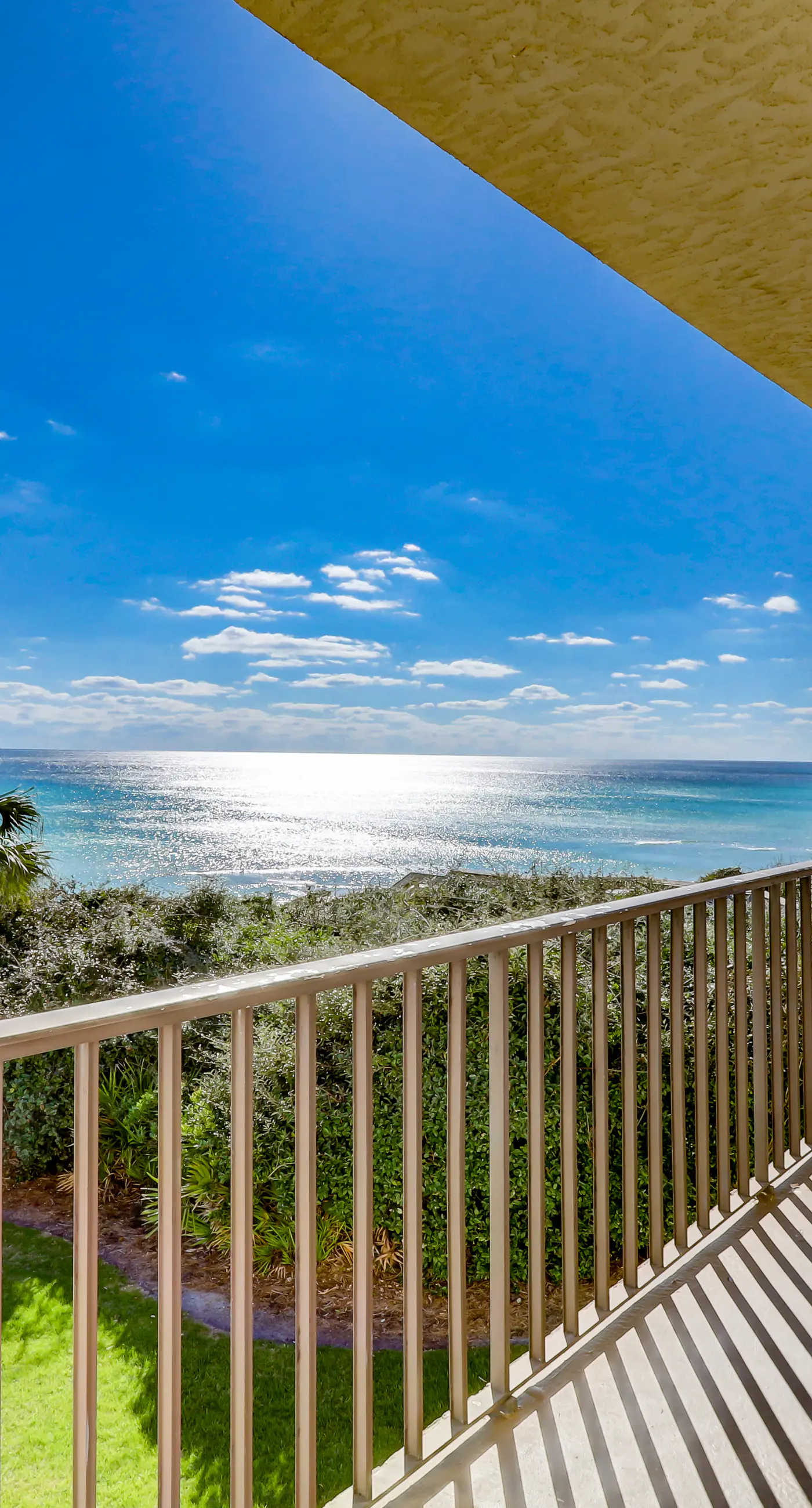 Beachfront Corner Condo w/ Free WiFi, Stunning Gulf View, & a Shared Pool