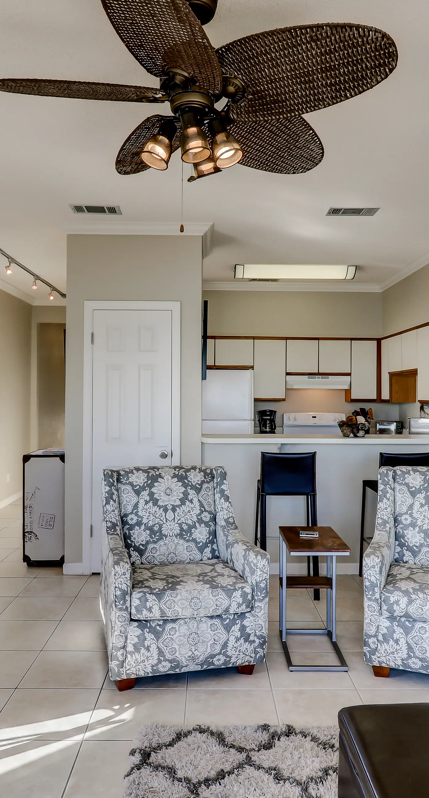 Beachfront Corner Condo w/ Free WiFi, Stunning Gulf View, & a Shared Pool