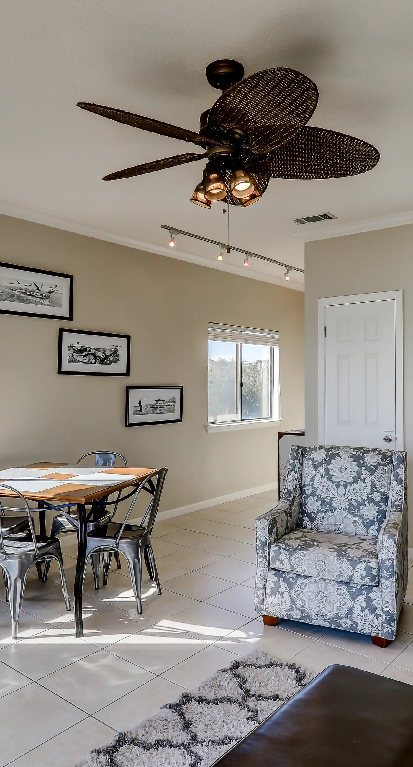 Beachfront Corner Condo w/ Free WiFi, Stunning Gulf View, & a Shared Pool