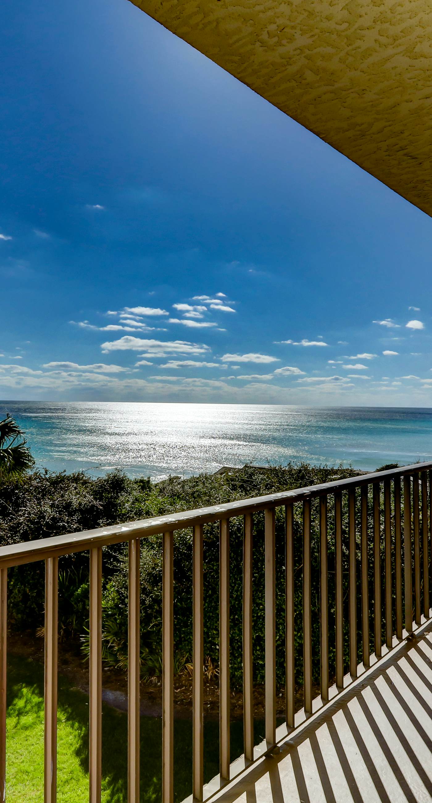 Beachfront Corner Condo w/ Free WiFi, Stunning Gulf View, & a Shared Pool