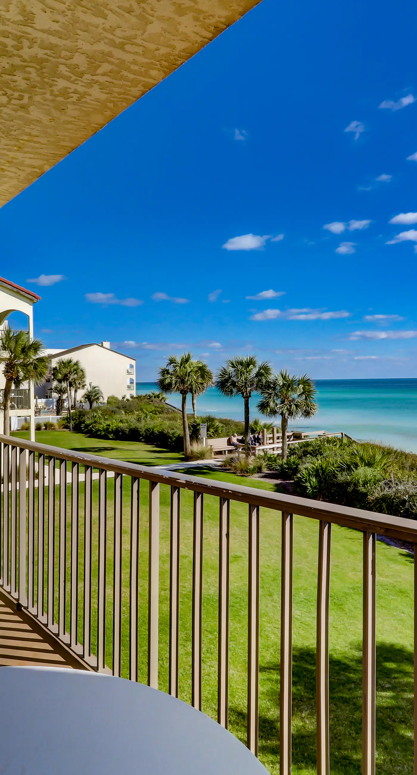 Beachfront Corner Condo w/ Free WiFi, Stunning Gulf View, & a Shared Pool