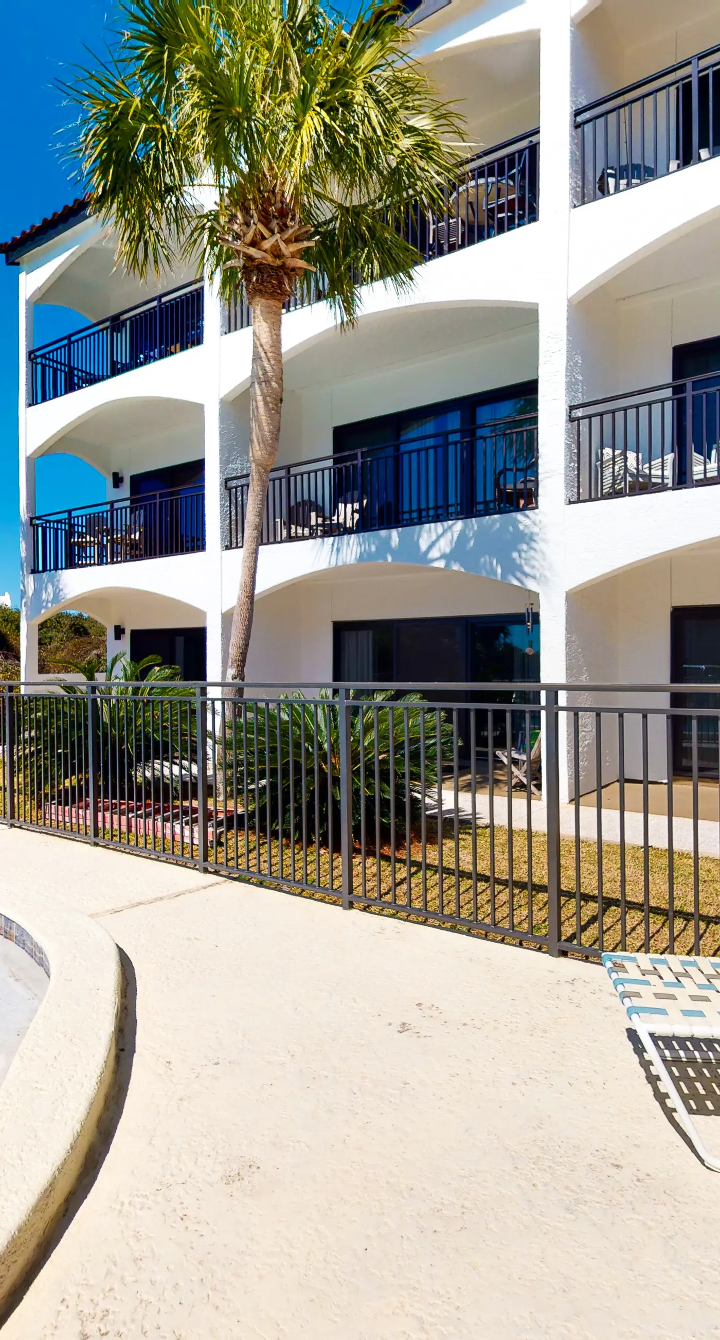 Beachfront Corner Condo w/ Free WiFi, Stunning Gulf View, & a Shared Pool