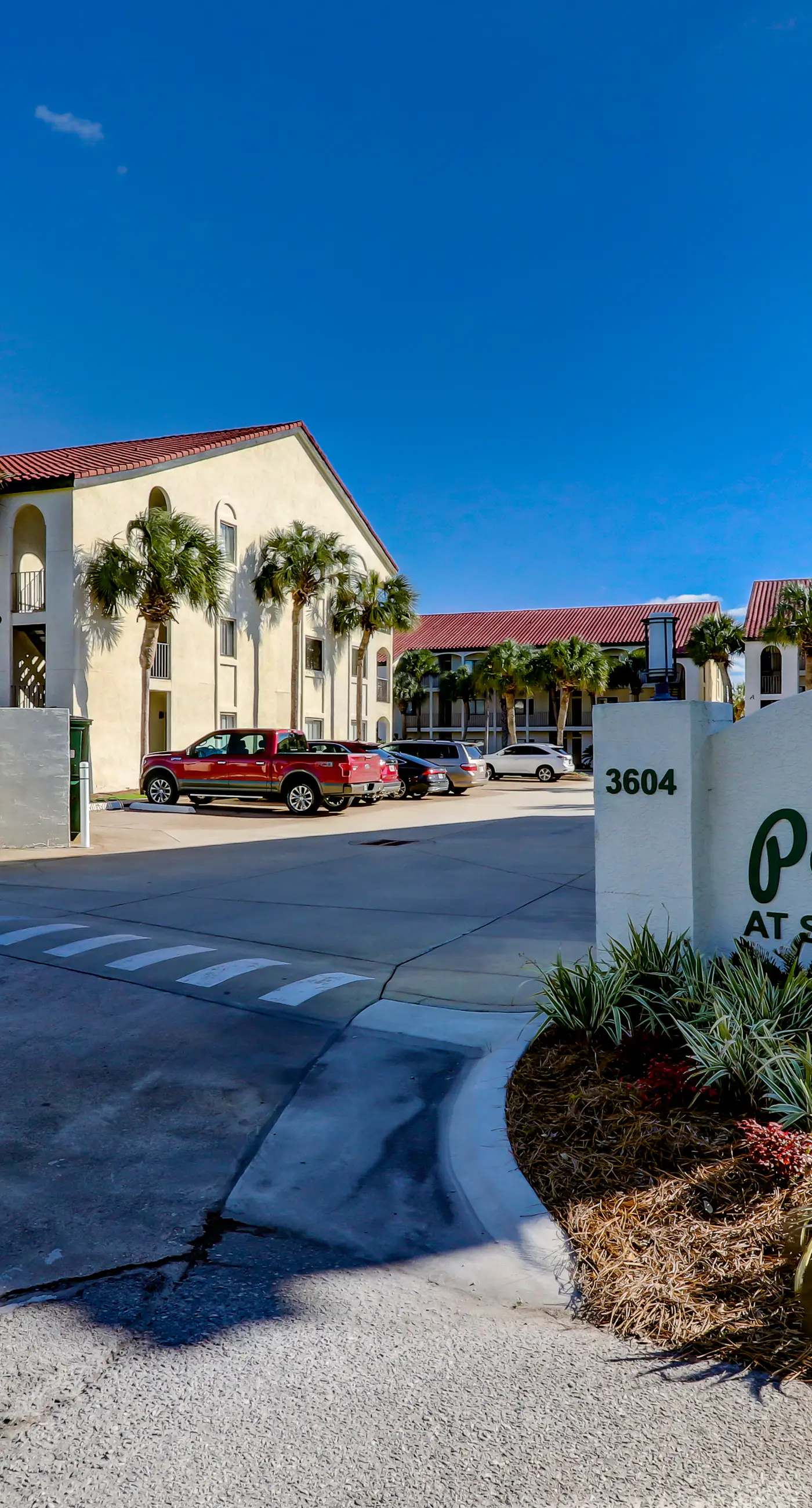 Beachfront Corner Condo w/ Free WiFi, Stunning Gulf View, & a Shared Pool