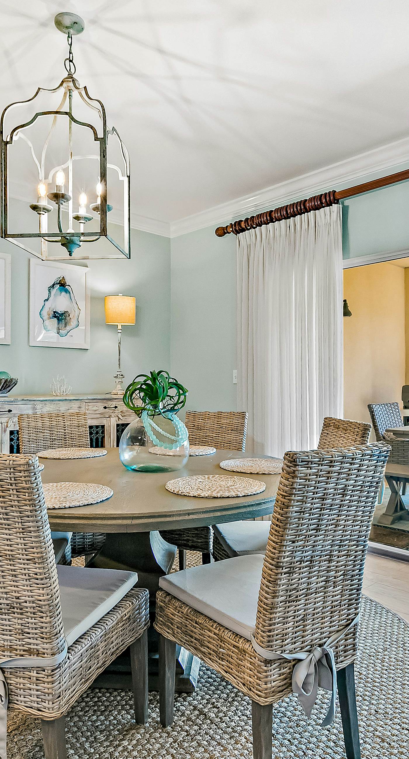 Stylish Getaway near Beach with Private Balcony, Full Kitchen, and Pool