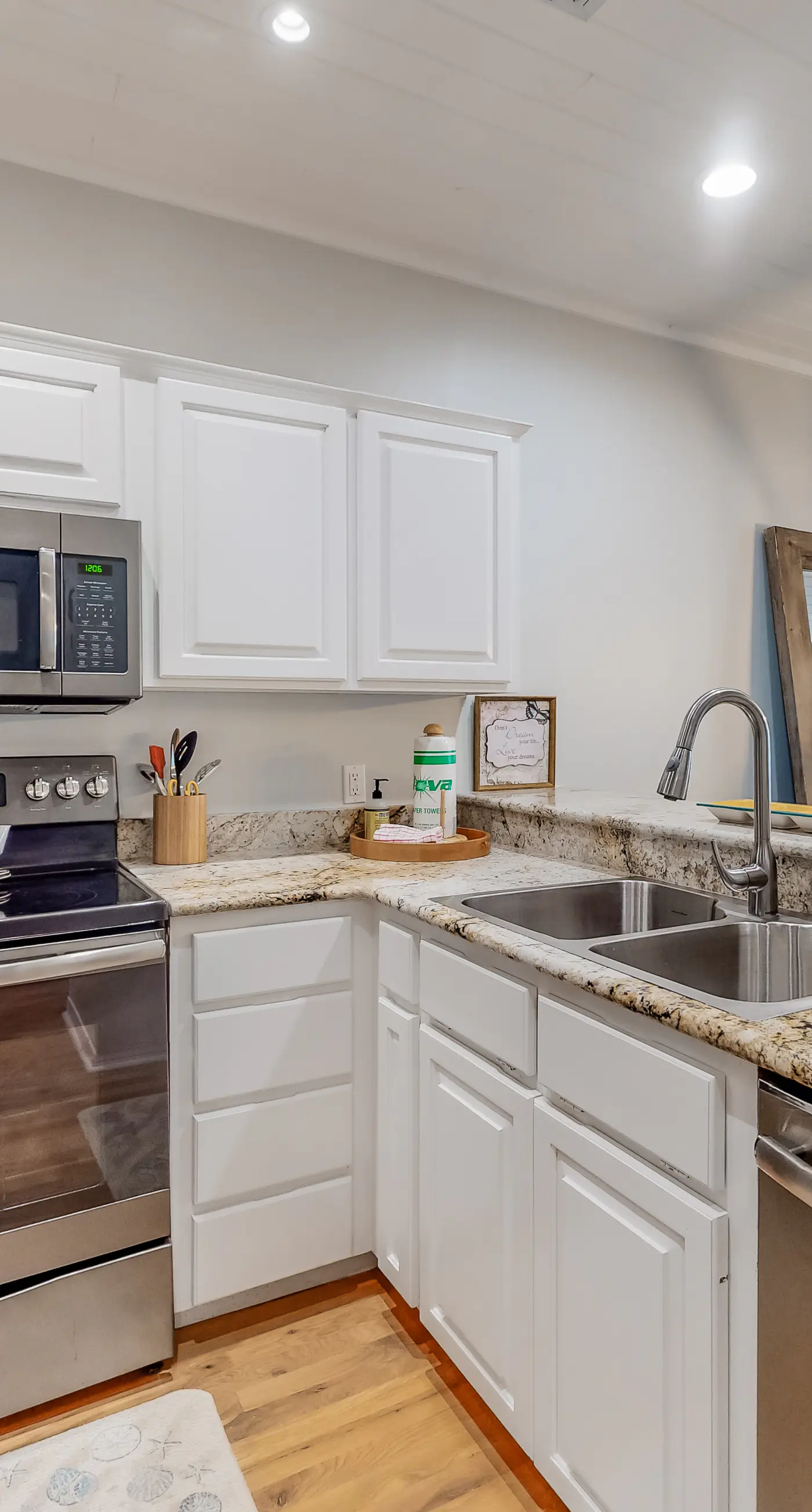 Three-level home with two kitchens, two decks, lanai, pool & ocean view