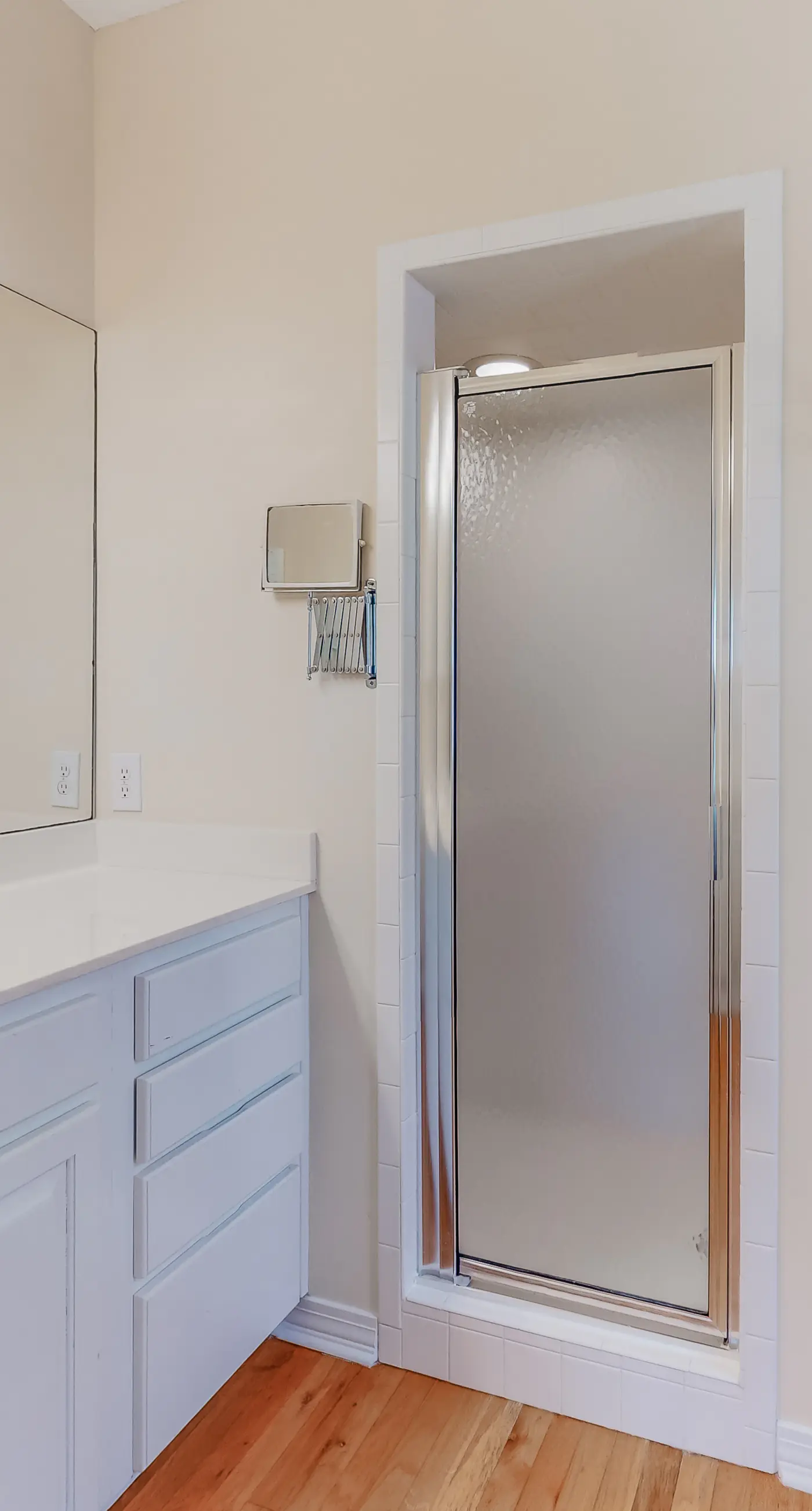 Three-level home with two kitchens, two decks, lanai, pool & ocean view