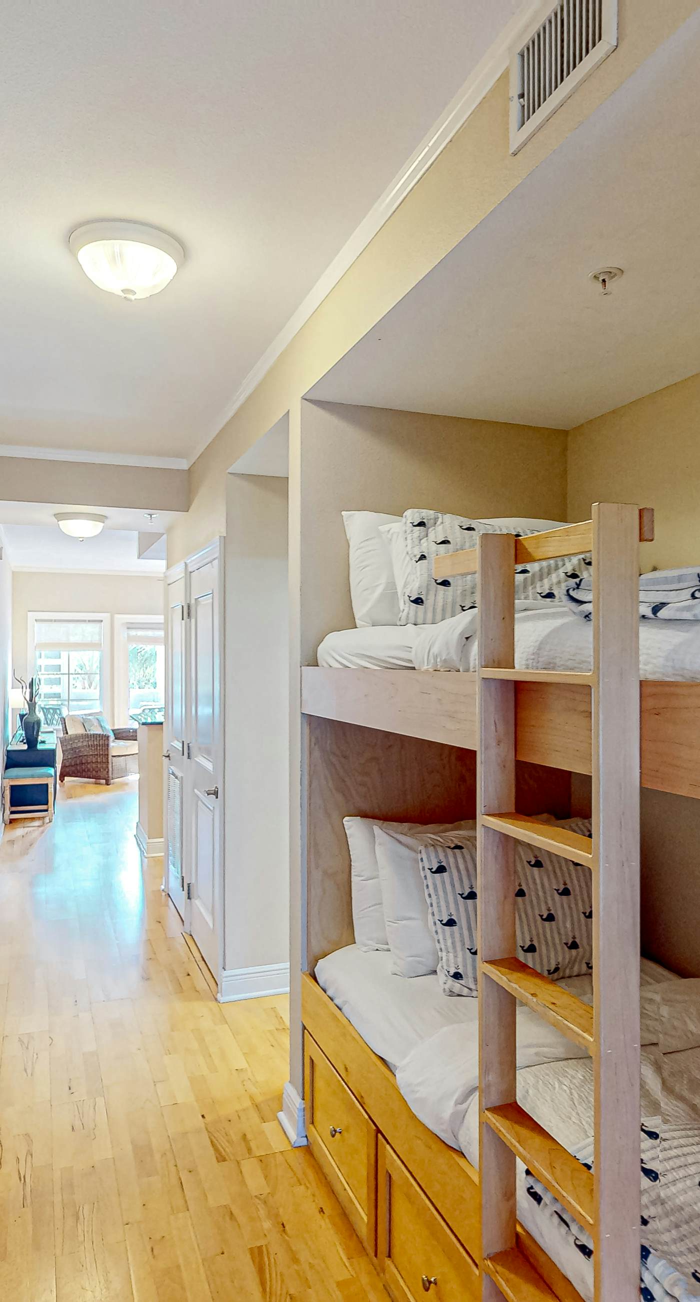 2nd-floor condo near beach with outdoor pool, tennis, balcony, washer&dryer, AC