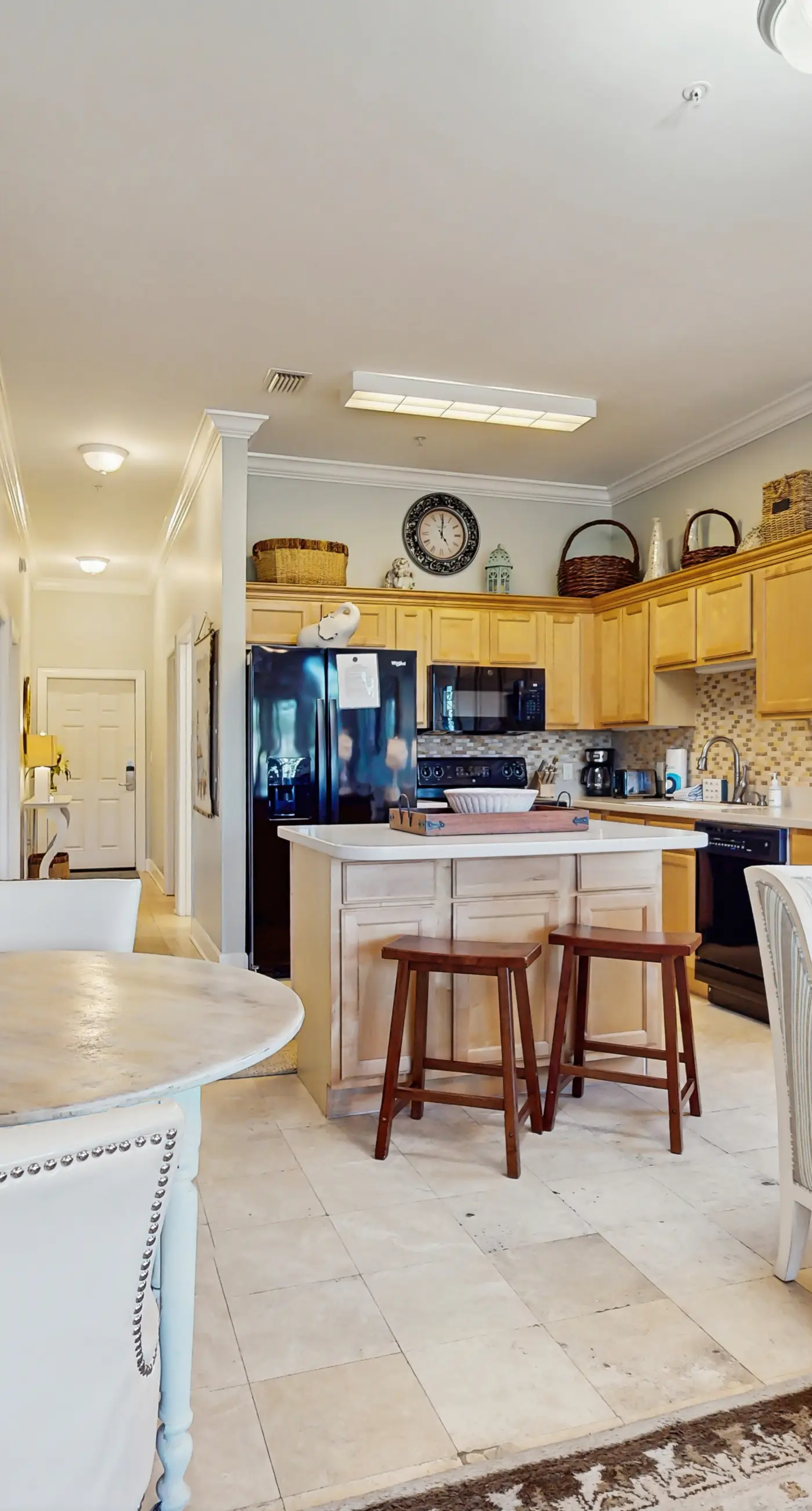 Gorgeous coastal home with plenty of space and easy beach access