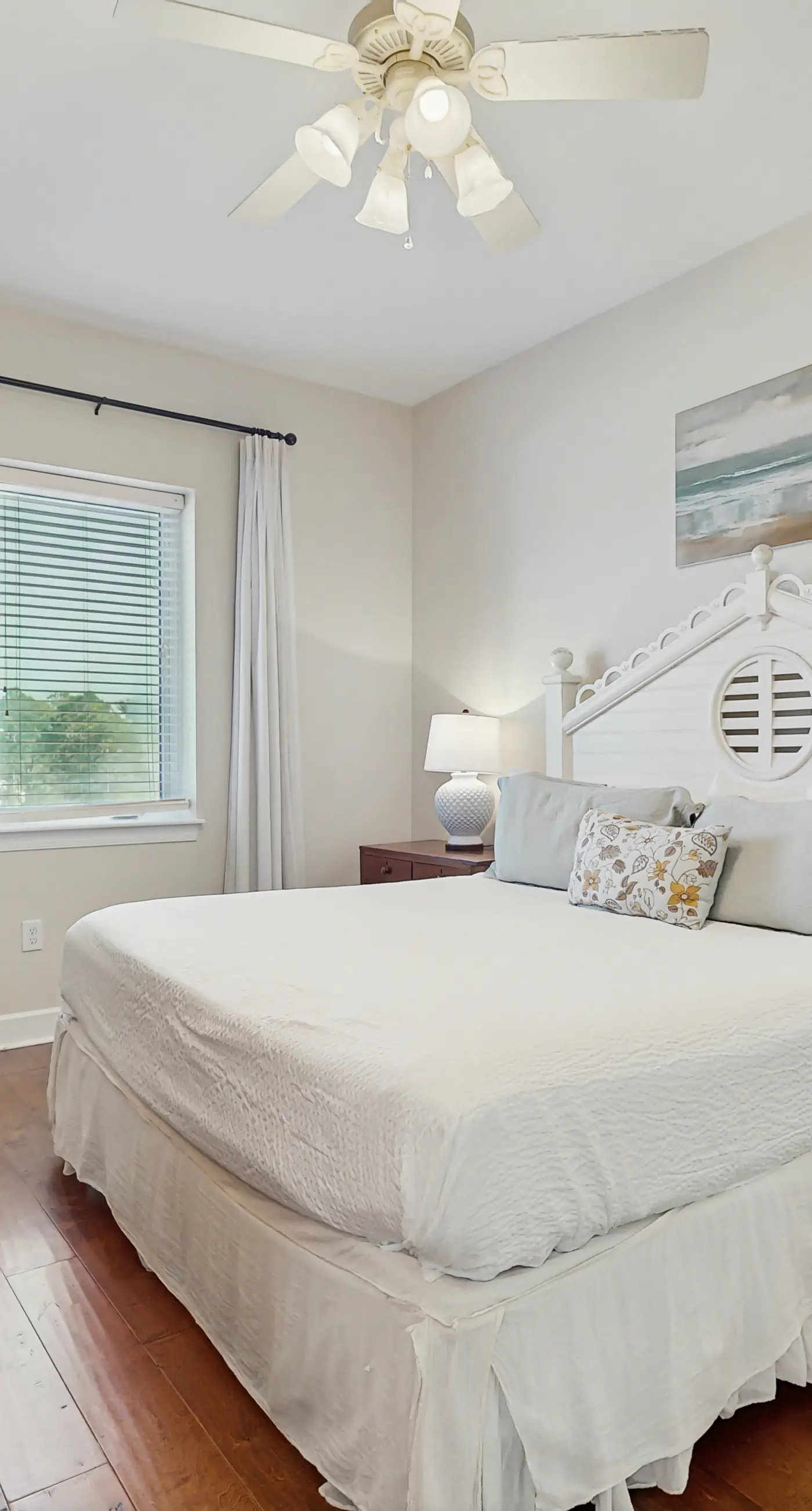 Gorgeous coastal home with plenty of space and easy beach access