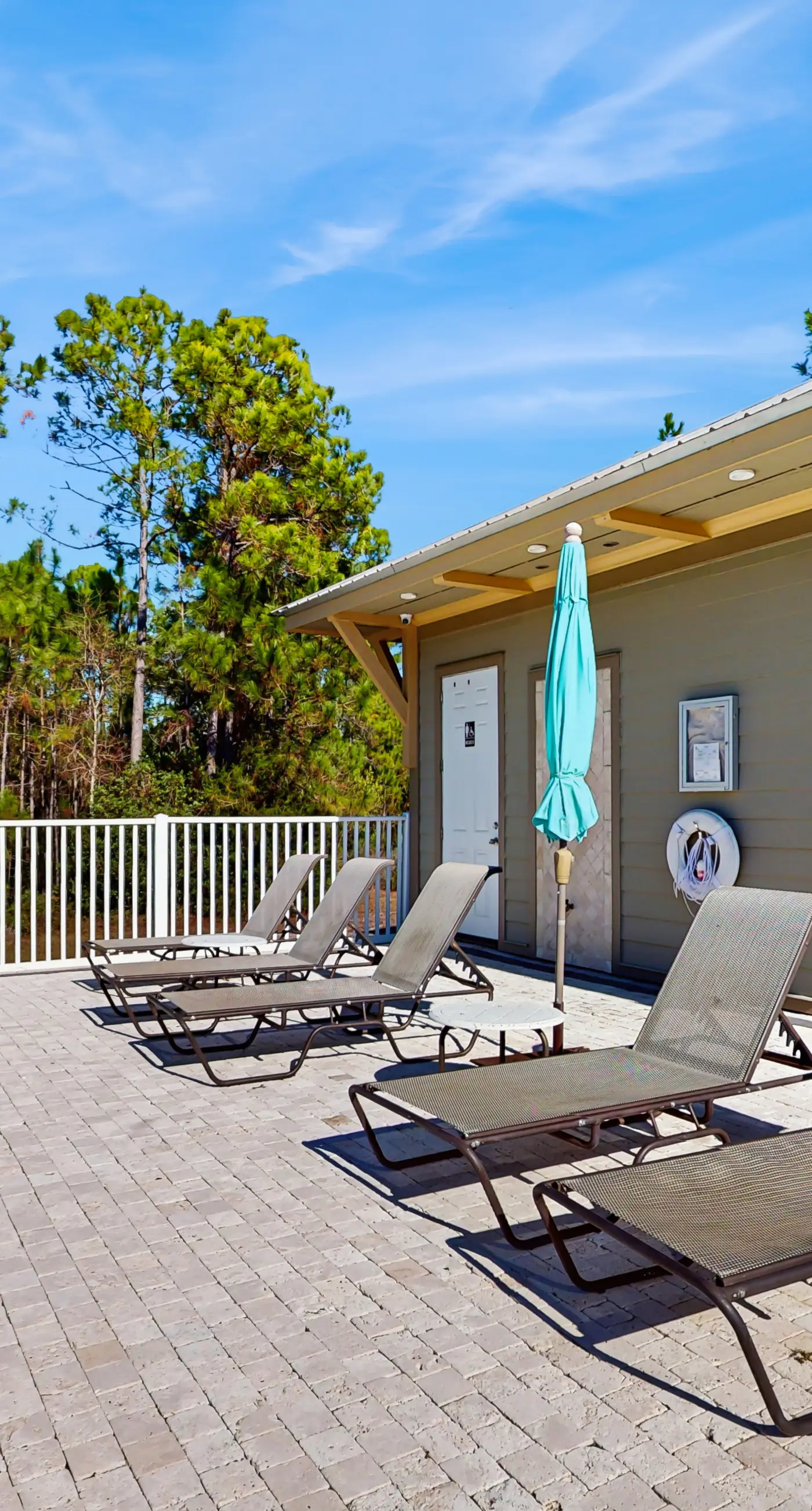 Gorgeous coastal home with plenty of space and easy beach access