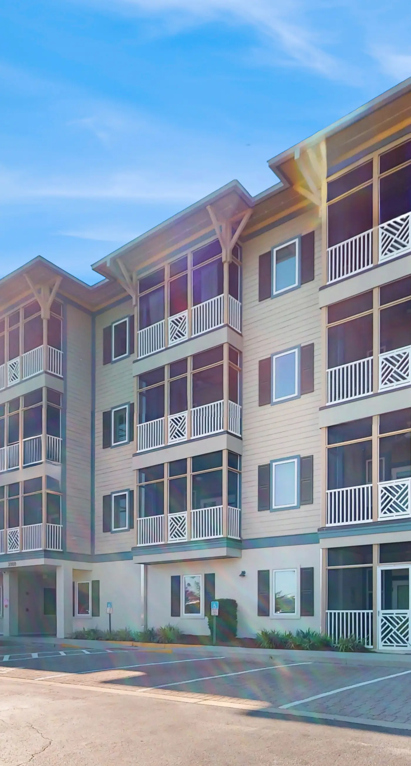 Gorgeous coastal home with plenty of space and easy beach access