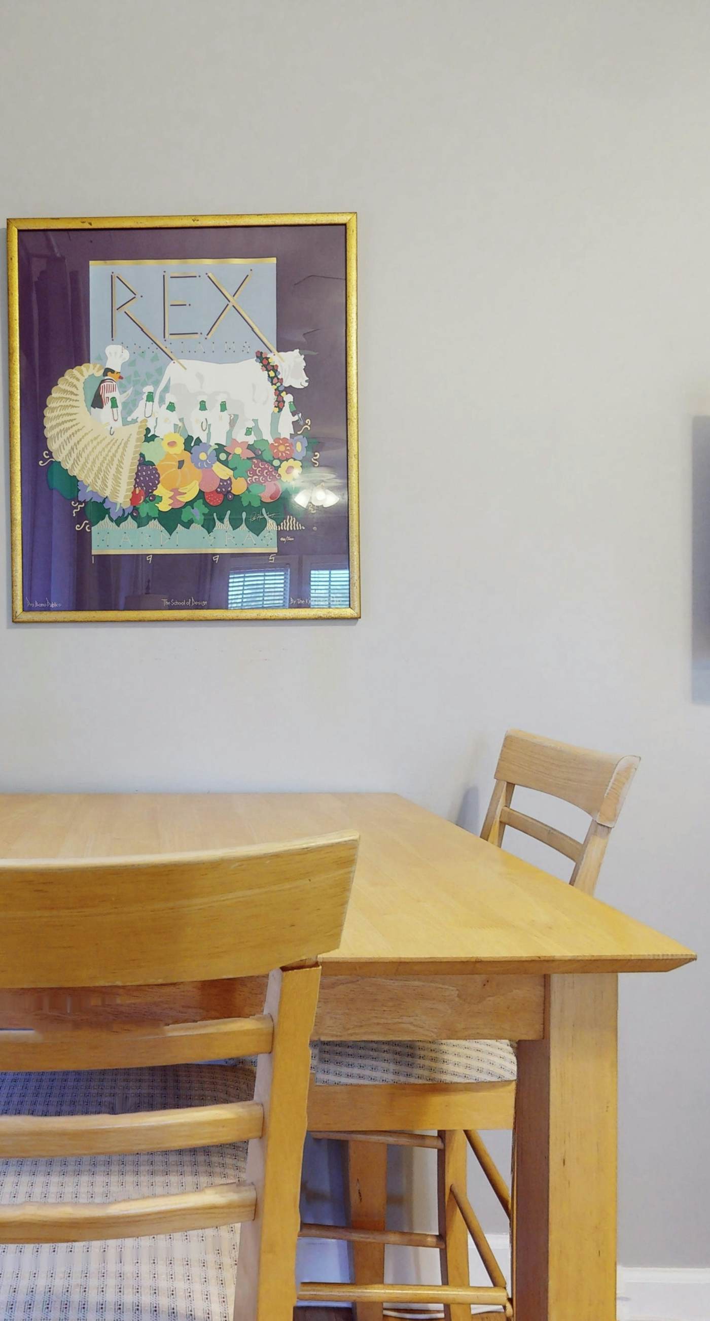 Cozy studio near the beach w/bright interior, shared pool, & prime location