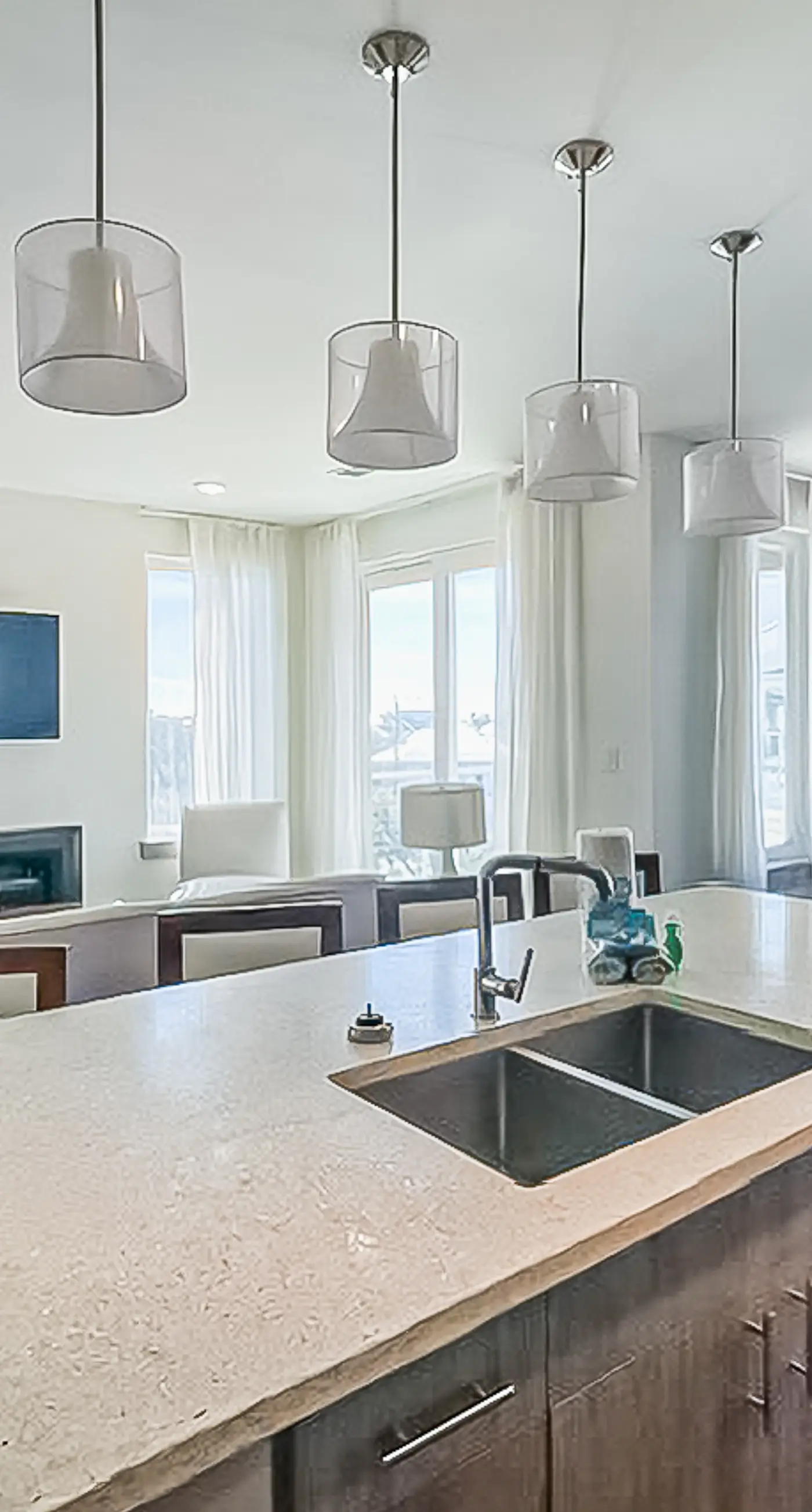The Pointe 3-341