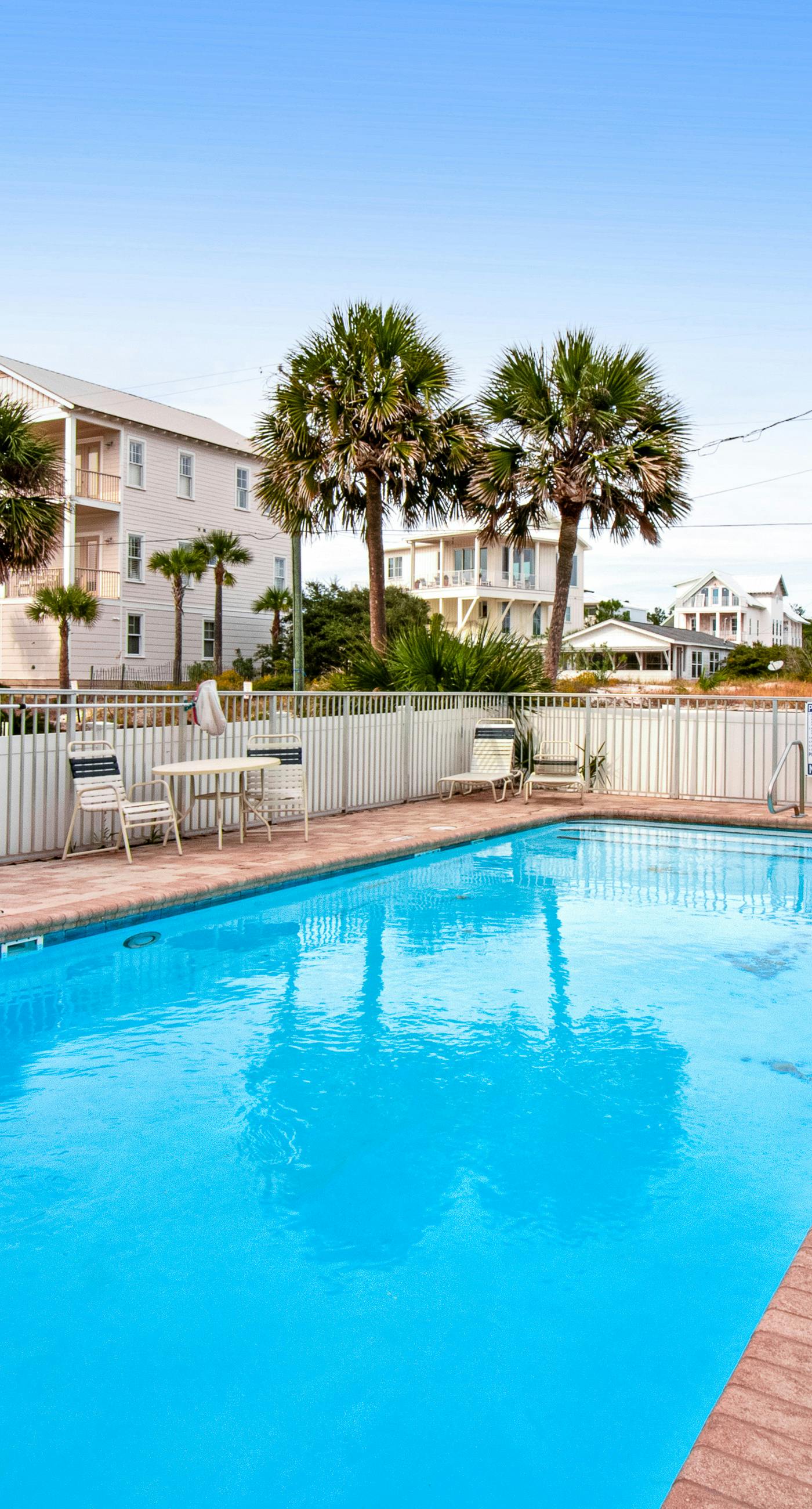 Oceanfront condo with pool access, washer&dryer, central AC, and ocean view