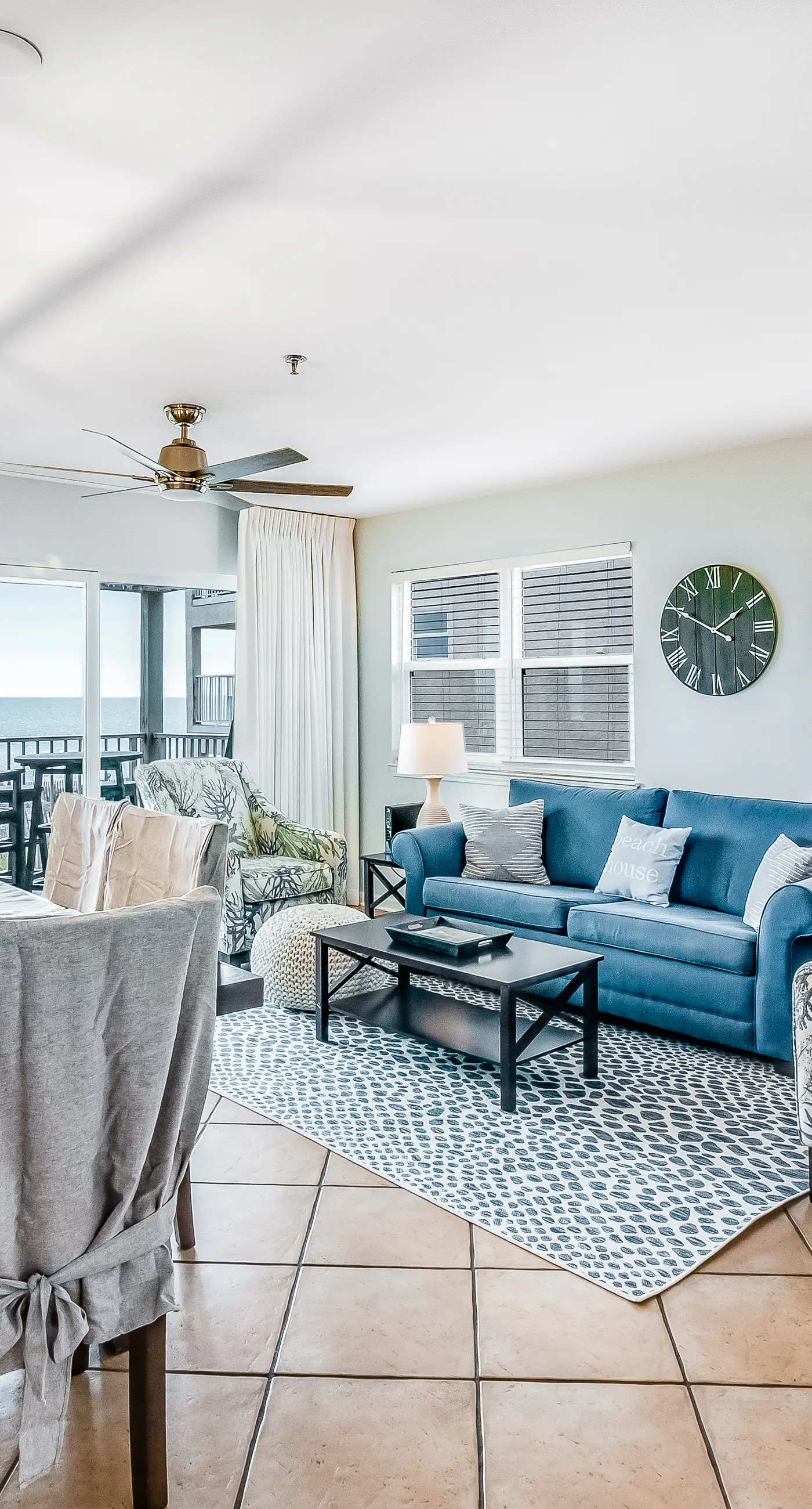 Oceanfront condo with pool access, washer&dryer, central AC, and ocean view