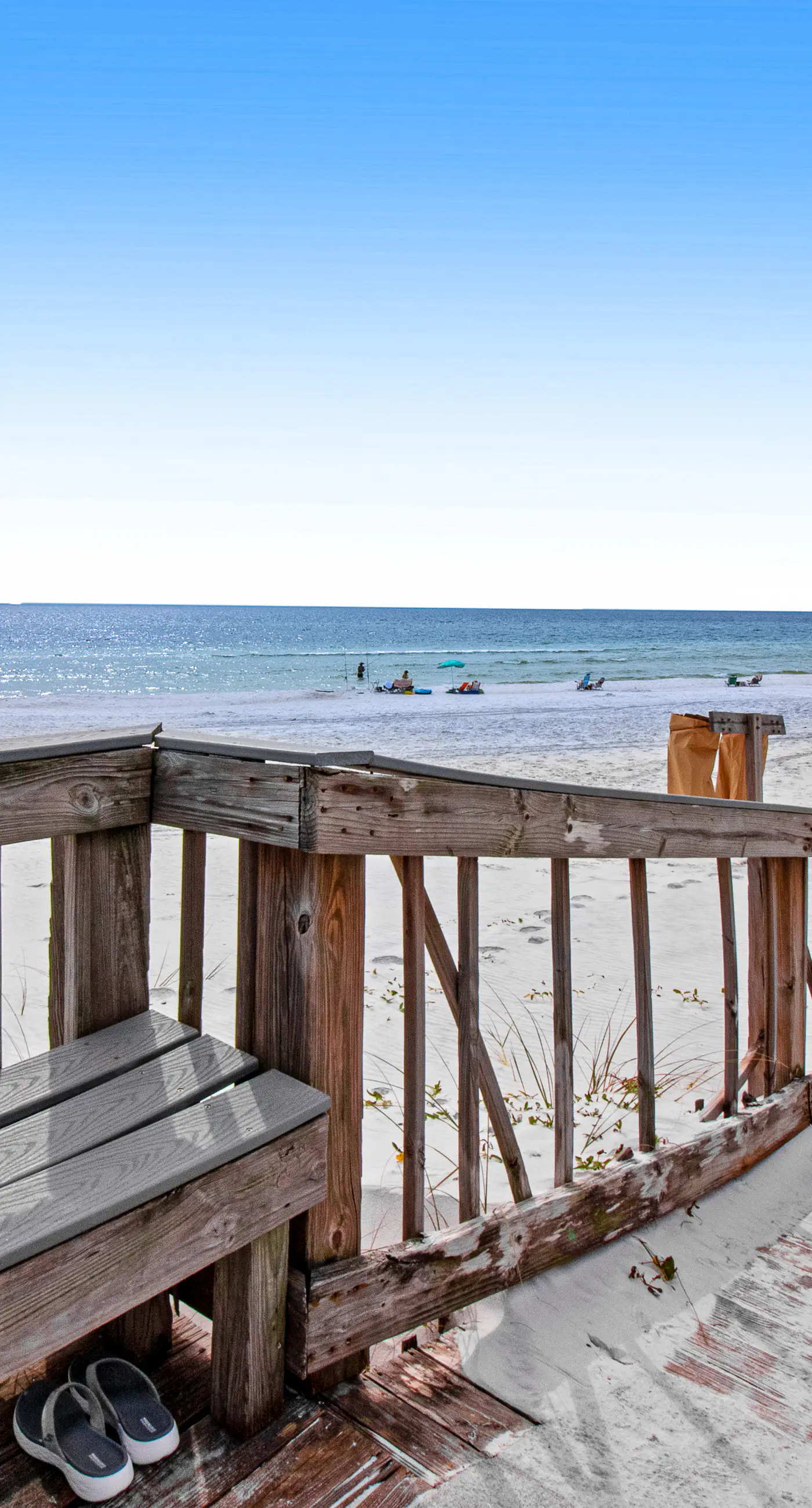 Oceanfront condo with pool access, washer&dryer, central AC, and ocean view