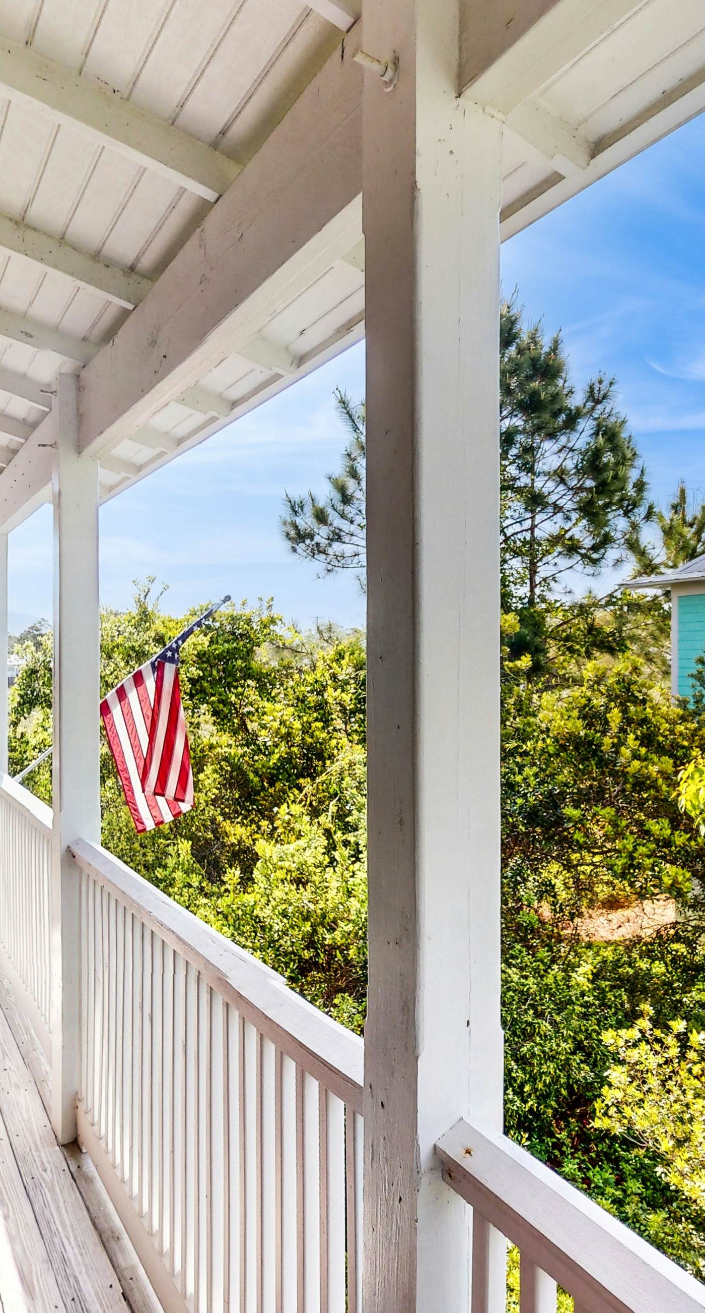 Dog-friendly bungalow with on-site pool, hot tub, free WiFi, and washer&dryer