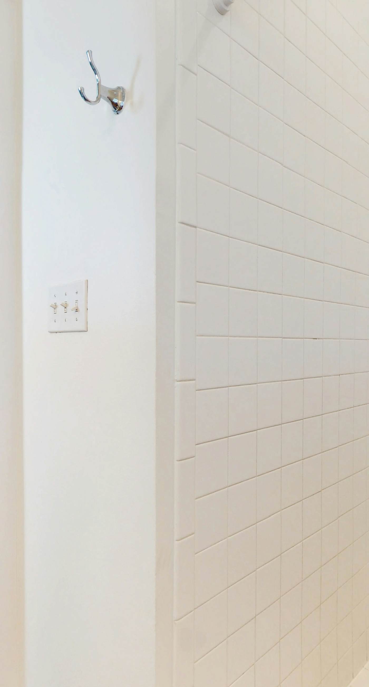 Dog-friendly bungalow with on-site pool, hot tub, free WiFi, and washer&dryer