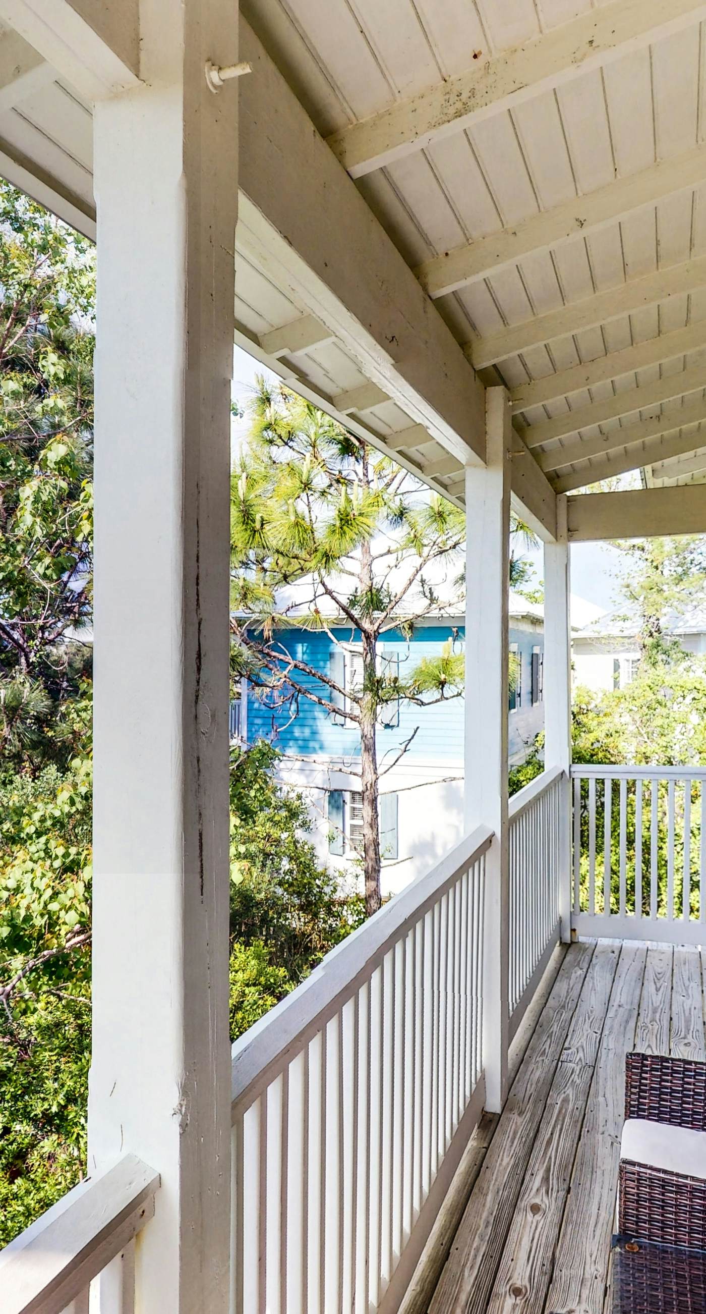 Dog-friendly bungalow with on-site pool, hot tub, free WiFi, and washer&dryer