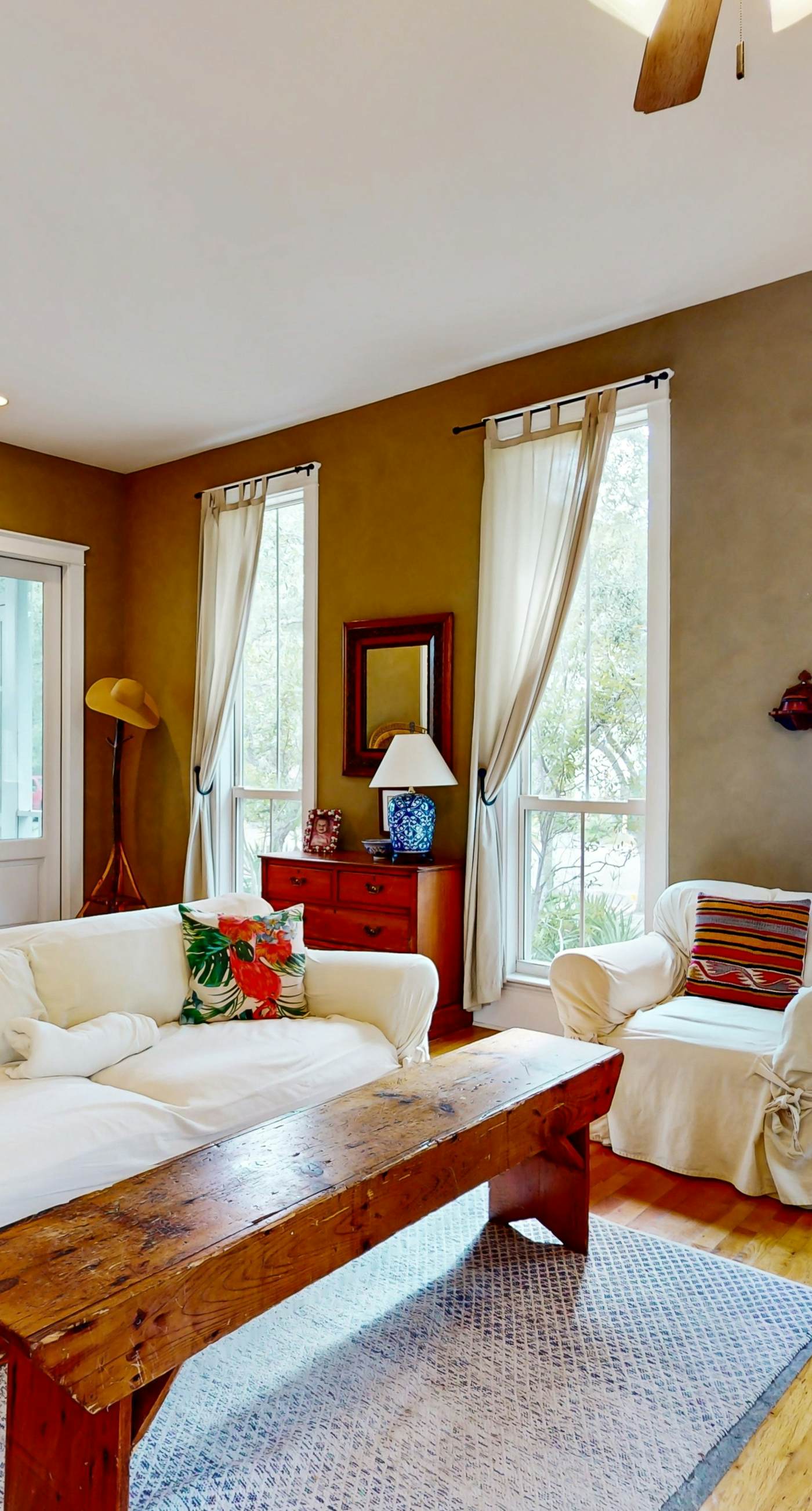 Coastal haven near the beach off scenic 30A with two pools & porch- dog-friendly