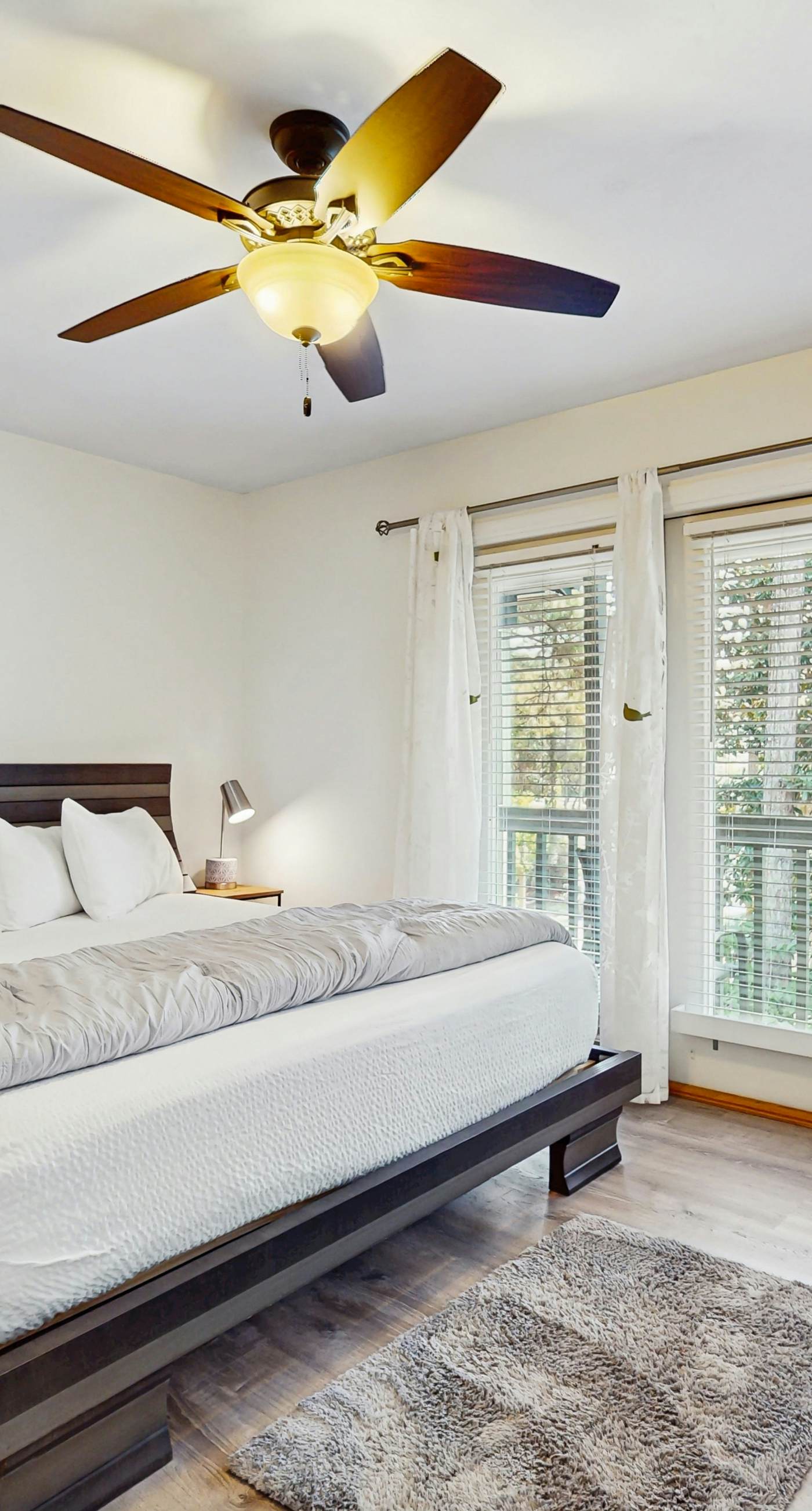 Lakefront Duplex with High-Speed Wi-Fi, Short Walk to Beach, and Water View