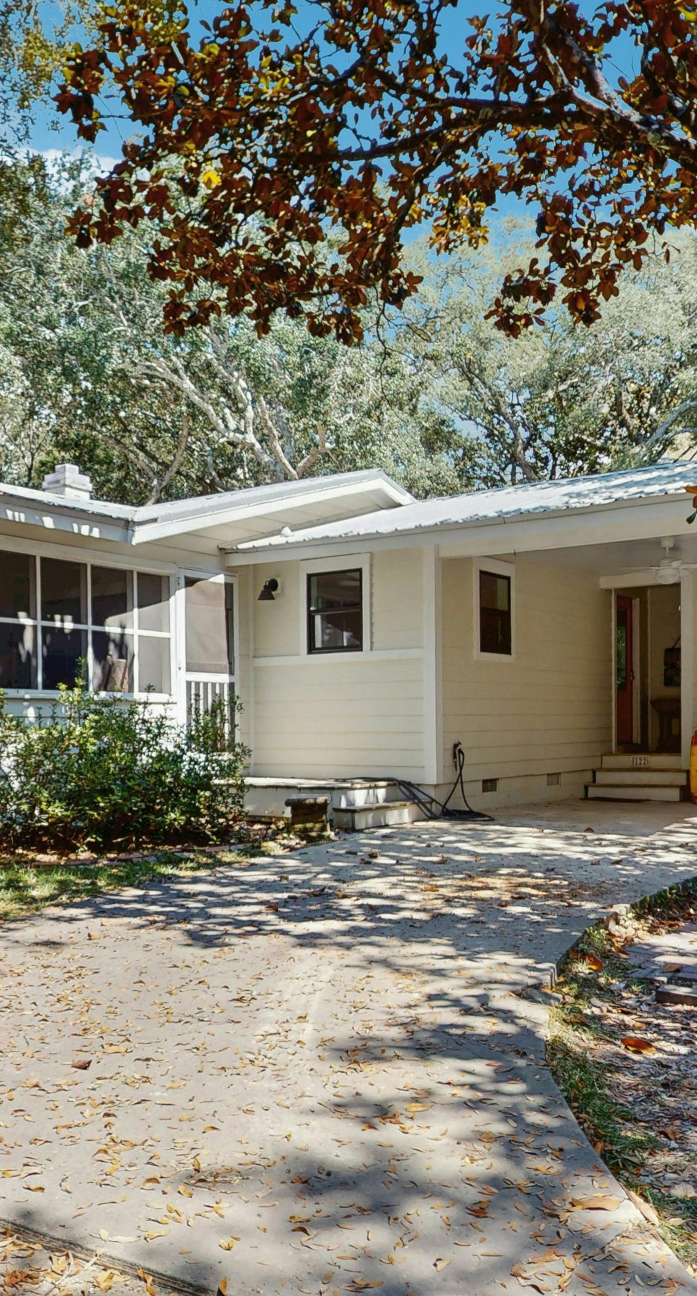 Family-friendly home near the ocean close to seaside, free WiFi, central A/C, & cable