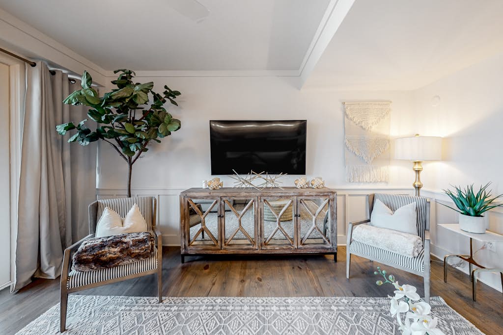 Gorgeous, updated condo with balconies, pool, & great location near 30A