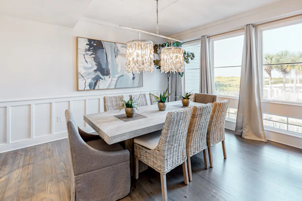 Gorgeous, updated condo with balconies, pool, & great location near 30A