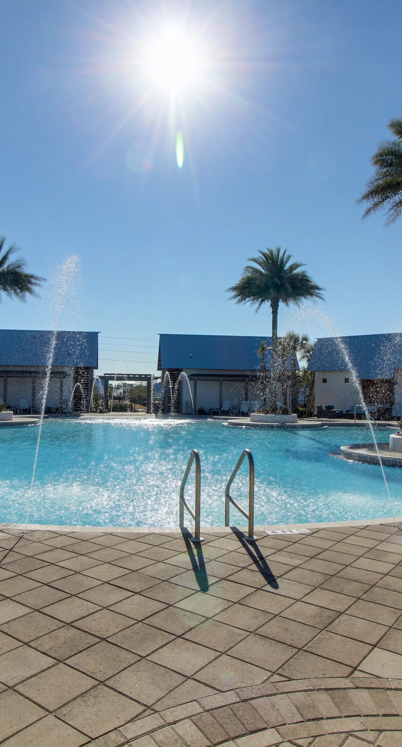 Prominence townhome with 2 Golf Carts, 4 Bikes, Shared Pool