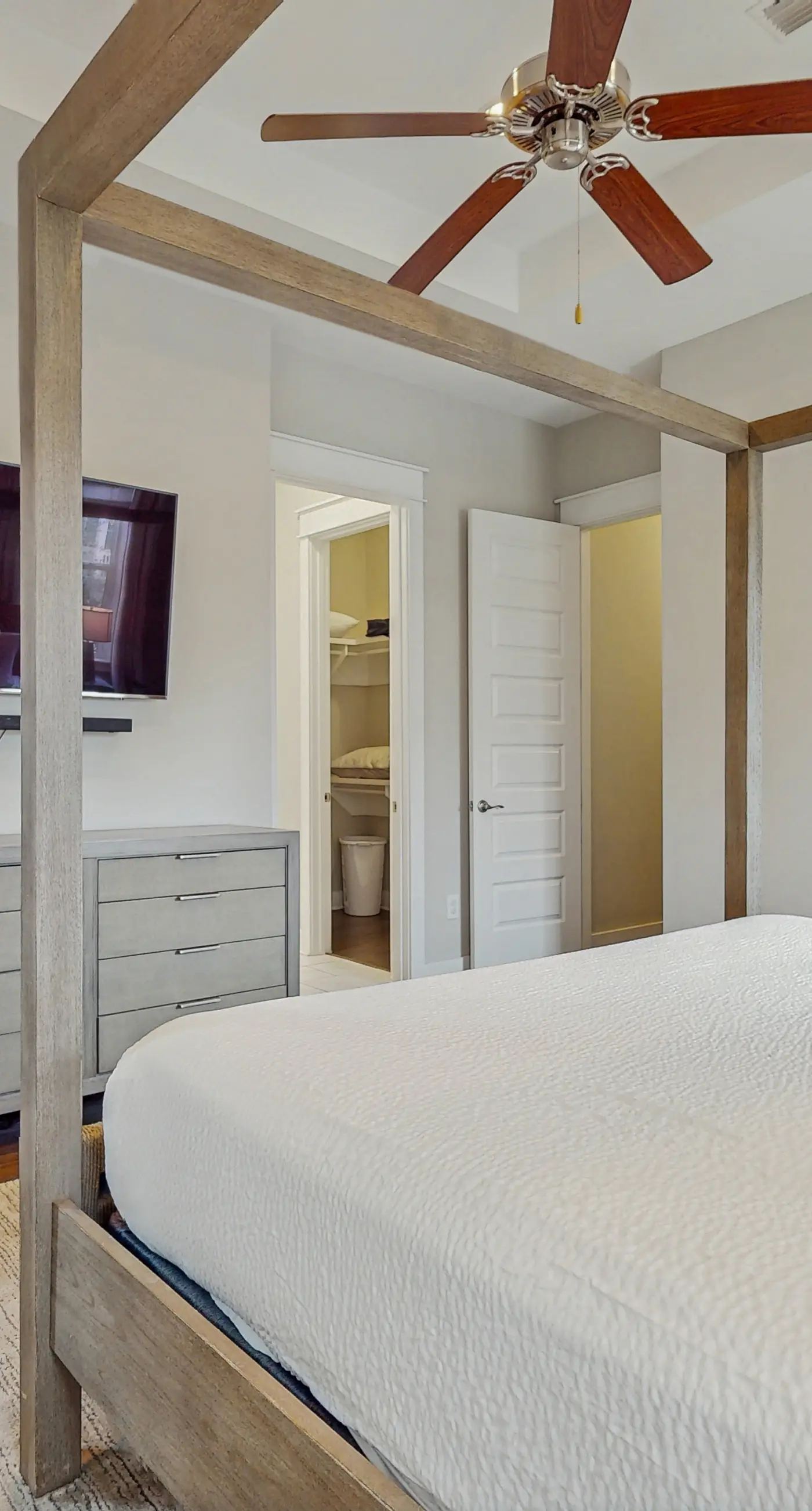 Prominence townhome with 2 Golf Carts, 4 Bikes, Shared Pool