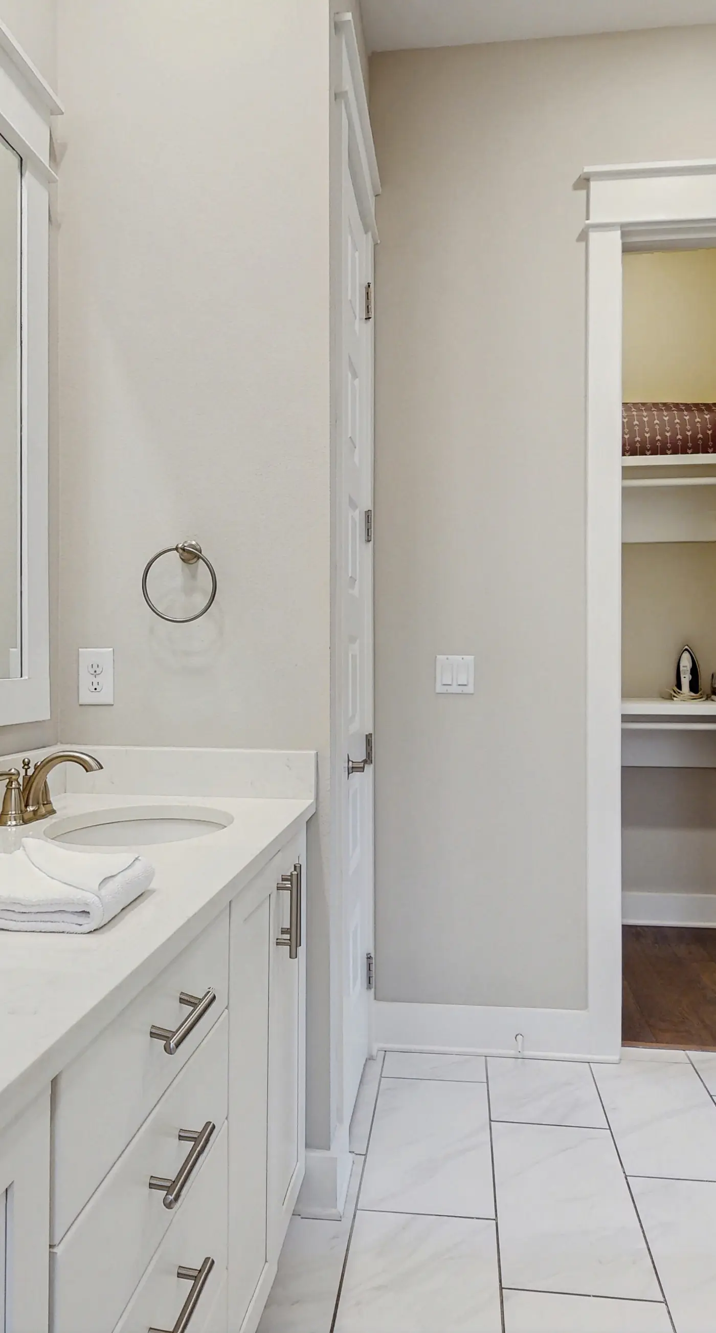 Prominence townhome with 2 Golf Carts, 4 Bikes, Shared Pool